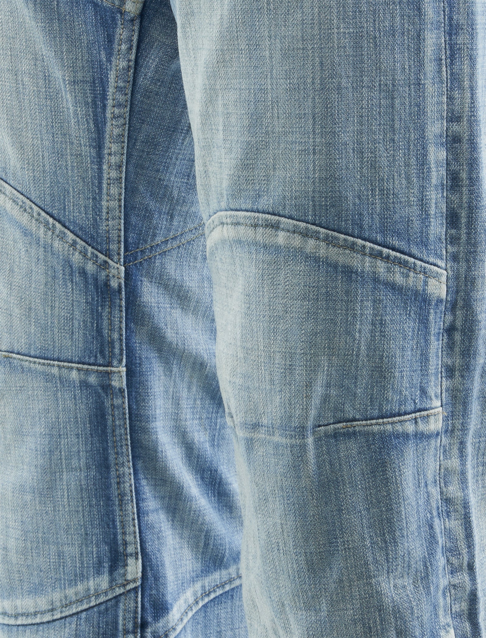 FITTED LOW WAIST JEANS