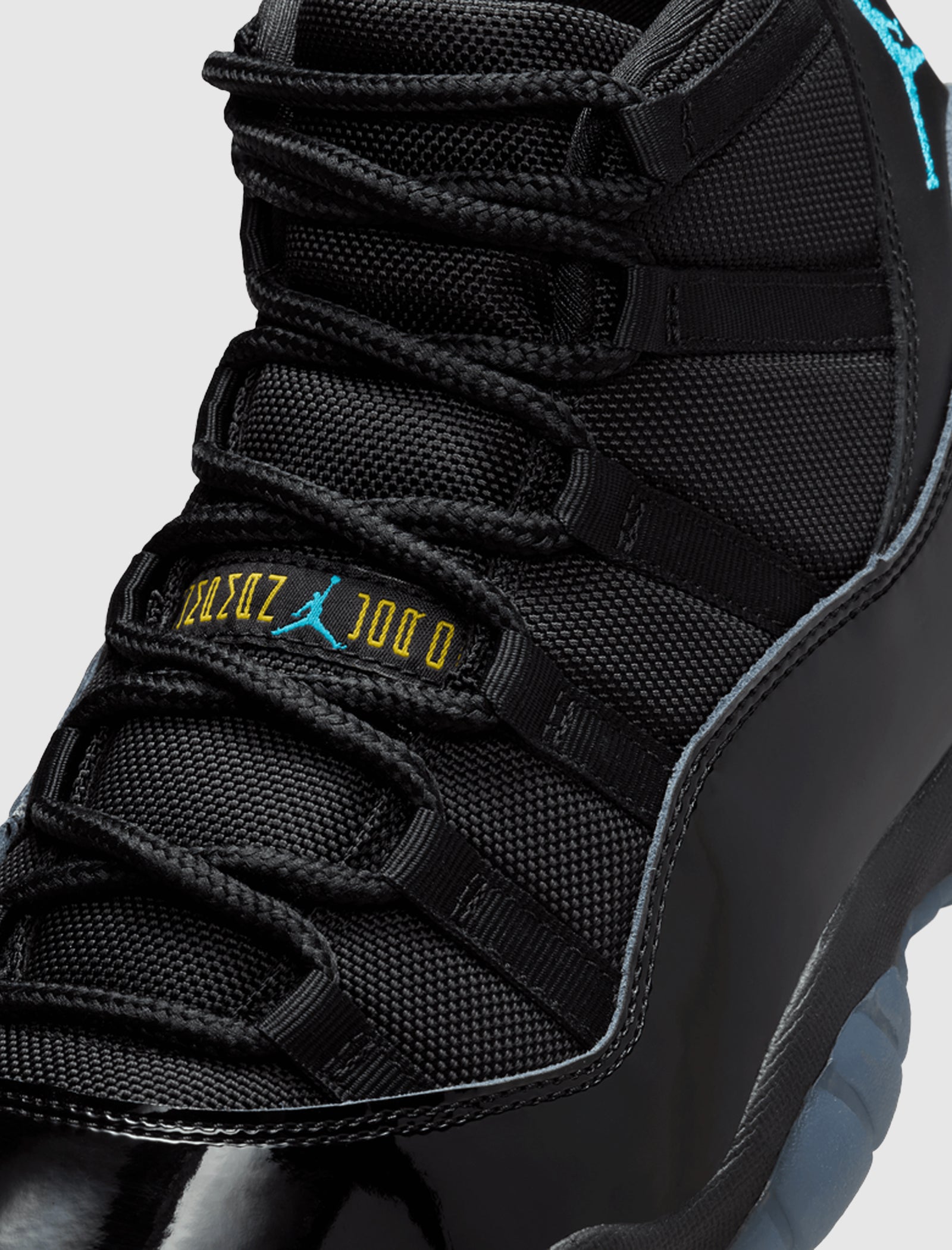 AIR JORDAN 11 RETRO "GAMMA BLUE"