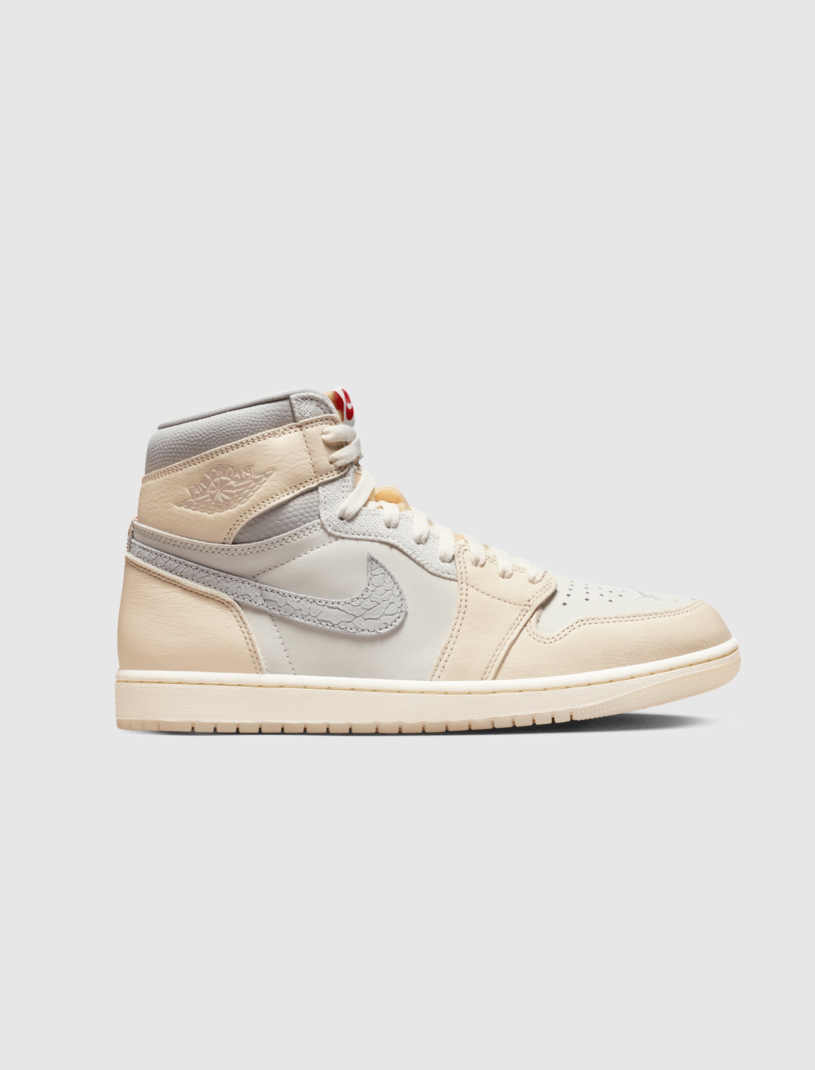 AIR JORDAN 1 HIGH OG "SAIL"