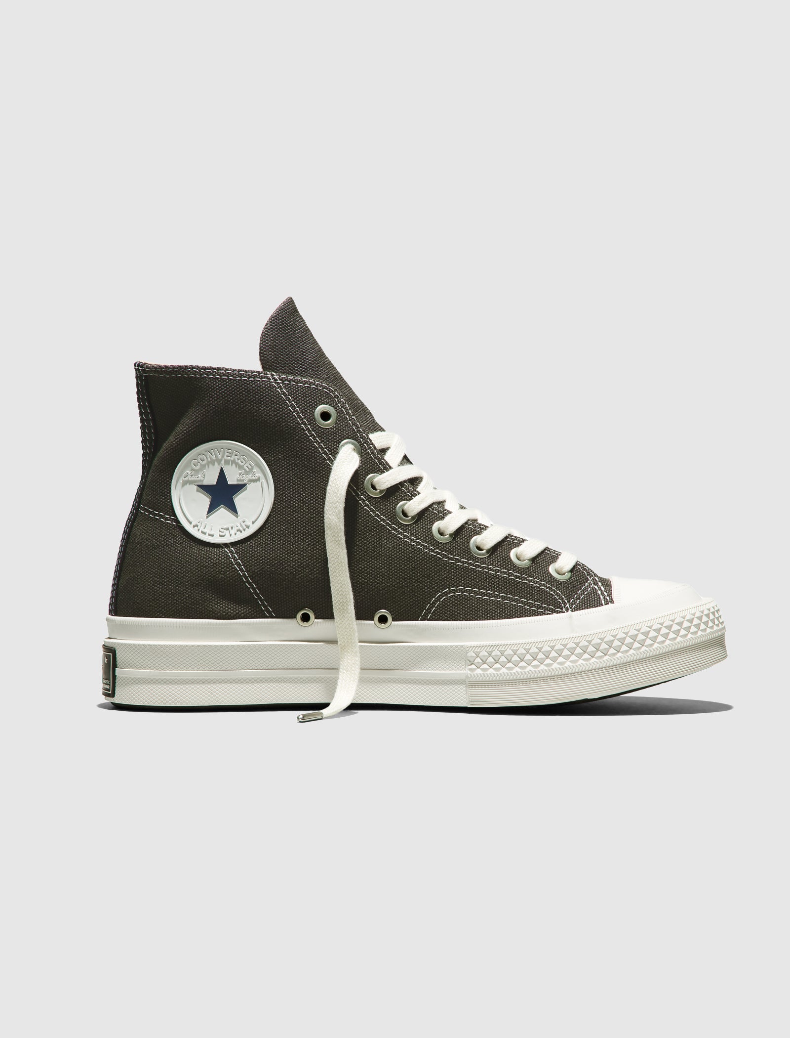 FIRST STRING CHUCK TAYLOR HI