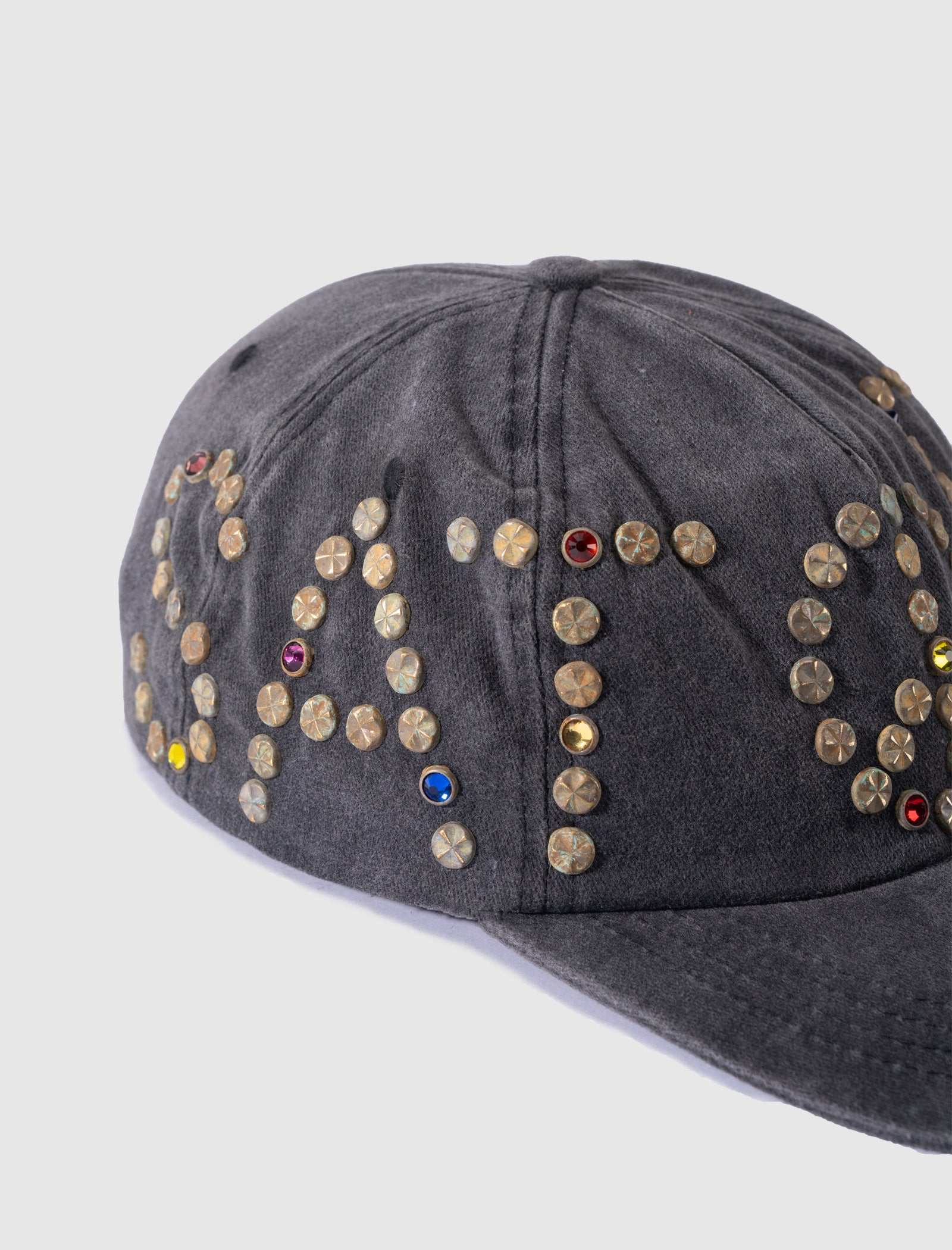 STUDDED WRAP AROUND HAT