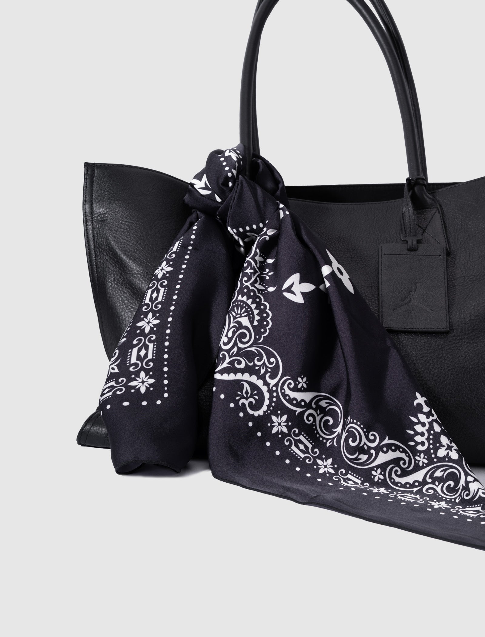 A MA MANIÉRE X JORDAN BRAND SCARF