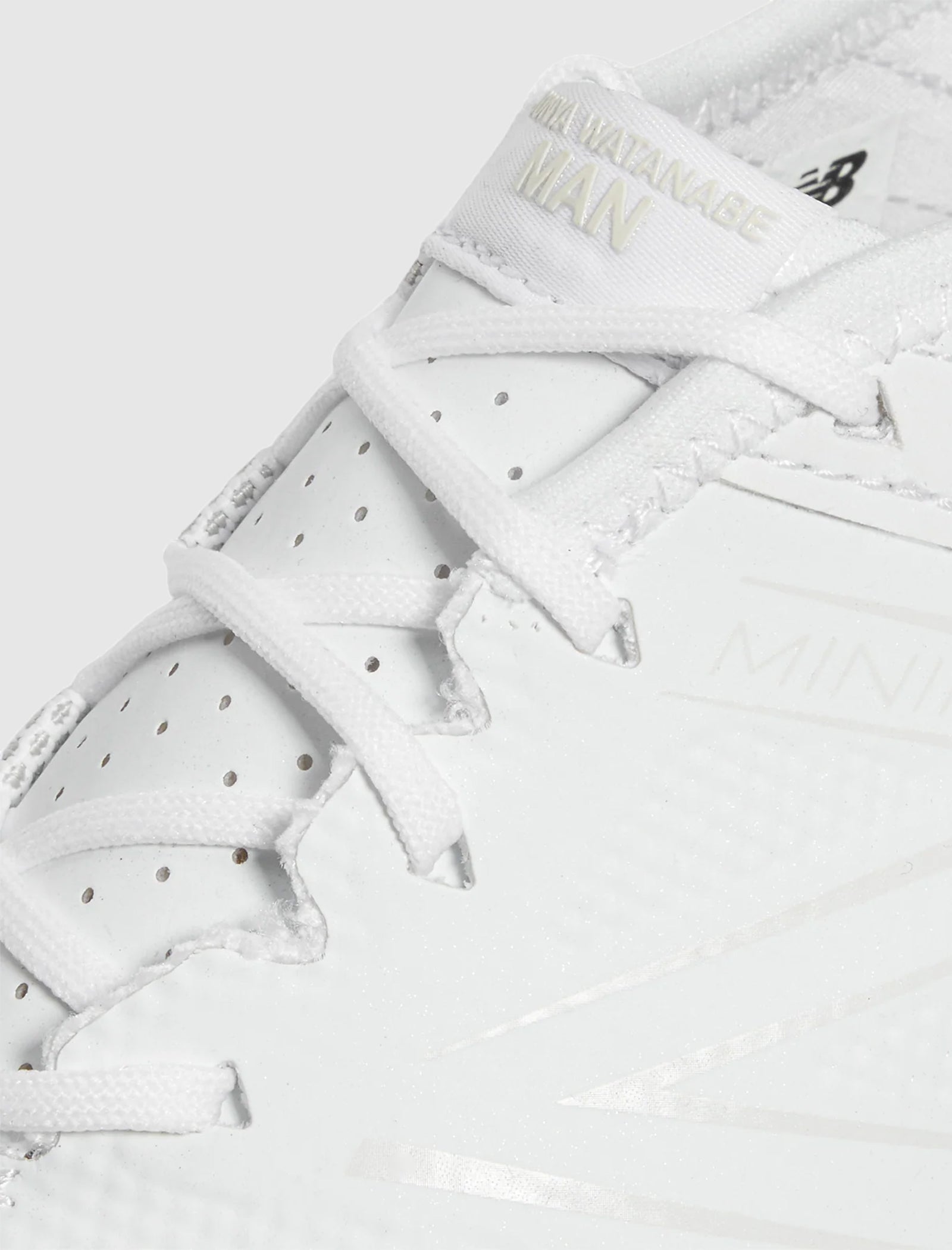 NEW BALANCE MINIMUS UX200 SNEAKERS