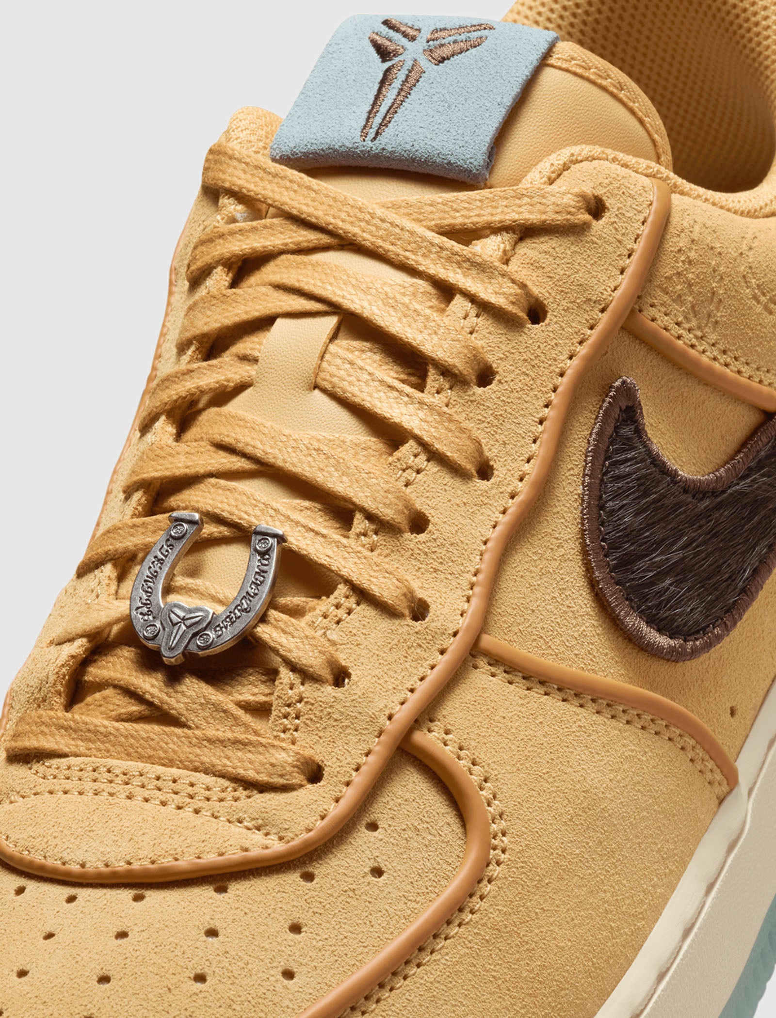 AIR FORCE 1 LOW PROTRO "SIEMPRE MIO"