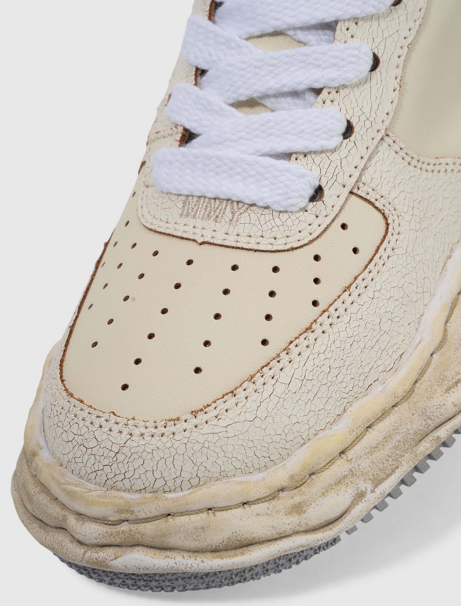 WAYNE LOW TOP CRACKING LEATHER SNEAKERS "WHITE"