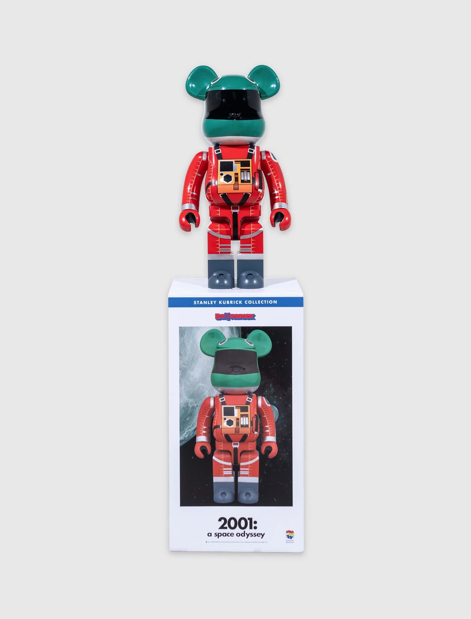 2001 SPACE ODYSSEY GREEN HELMET & ORANGE SUIT 1000% BE@RBRICK - A Ma Maniere