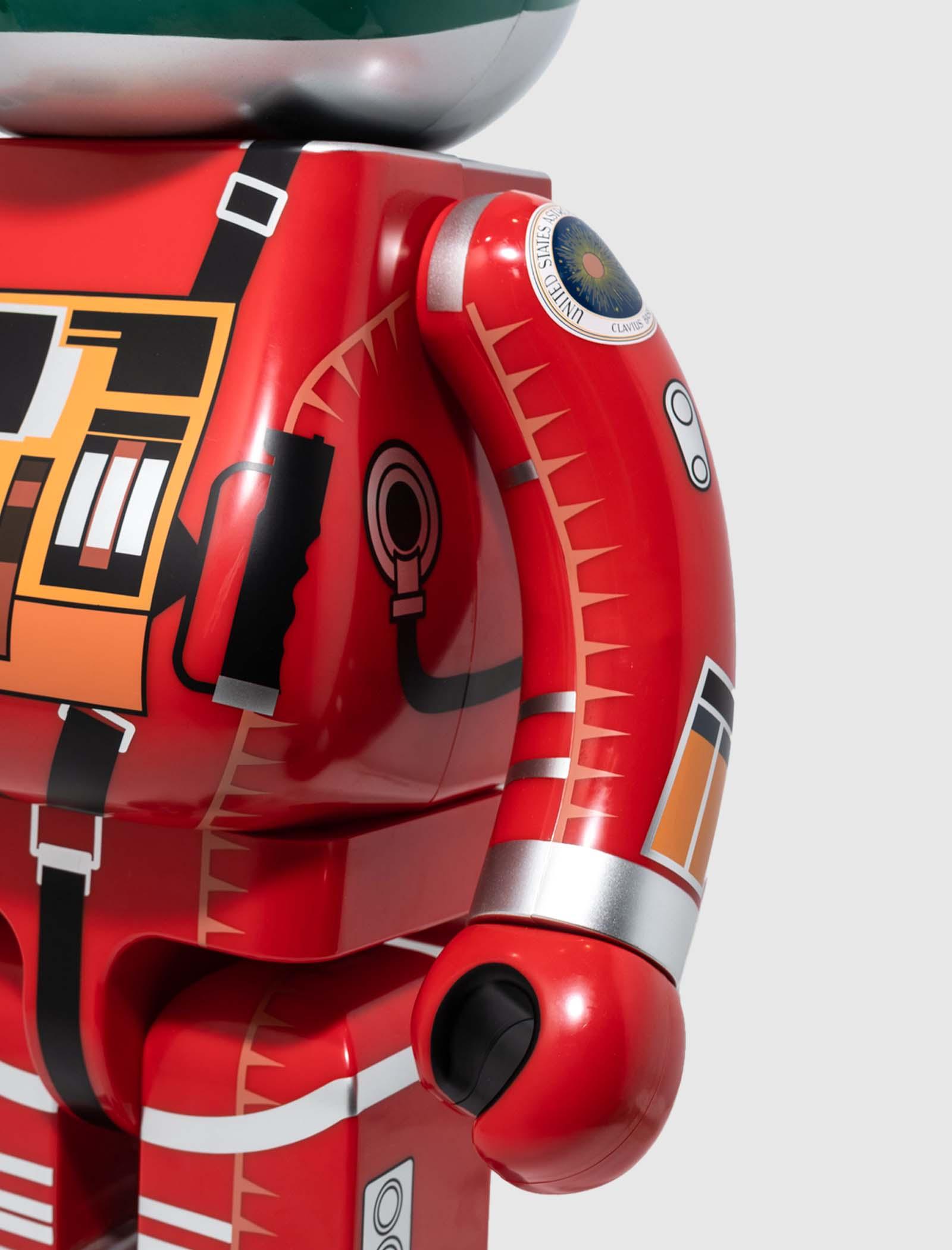 2001 SPACE ODYSSEY GREEN HELMET & ORANGE SUIT 1000% BE@RBRICK - A Ma Maniere