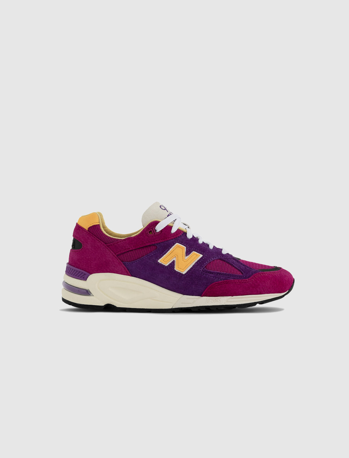 990 V2 MADE IN USA 