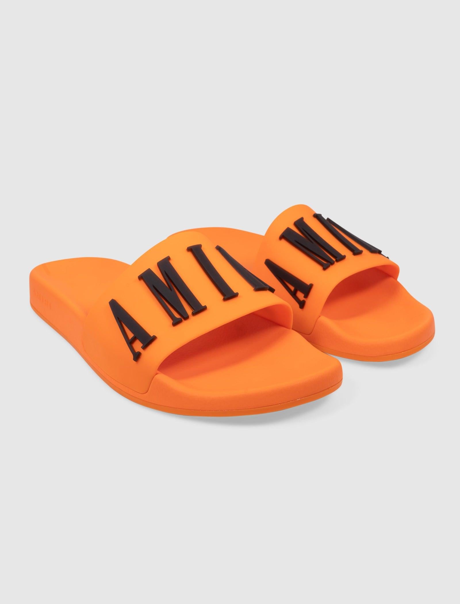 RUBBER SLIDES - A Ma Maniere