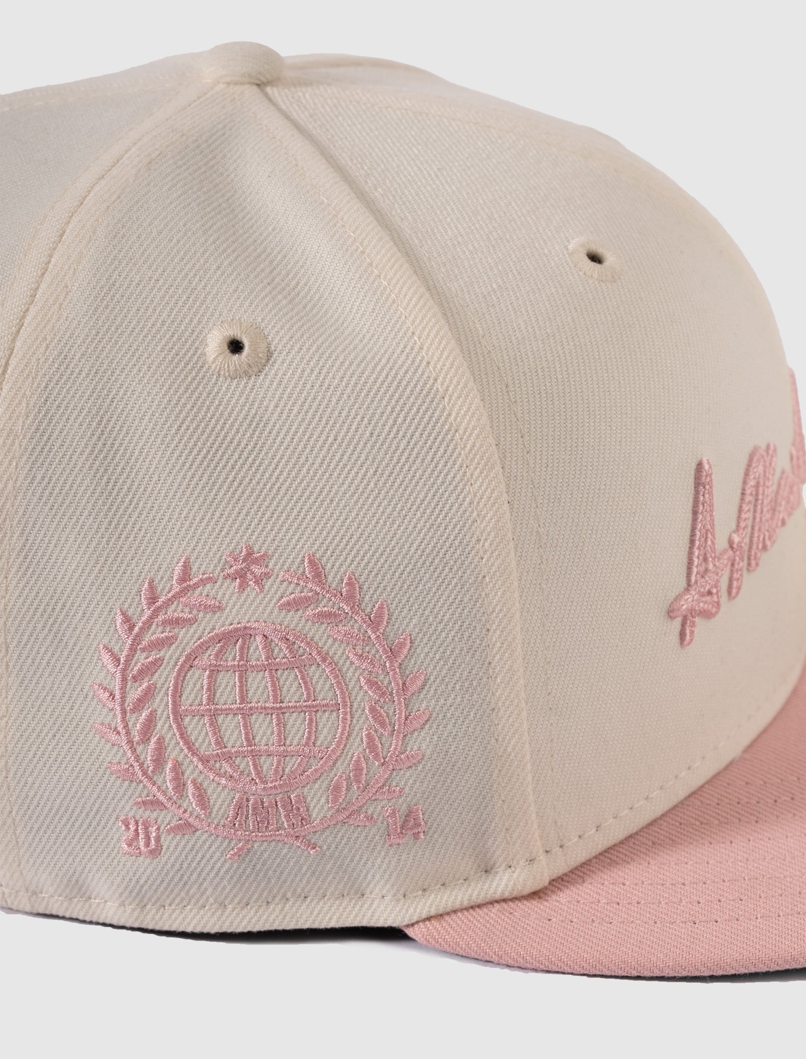 NEW ERA A MA MANIÉRE CHAIN FITTED HAT PINK