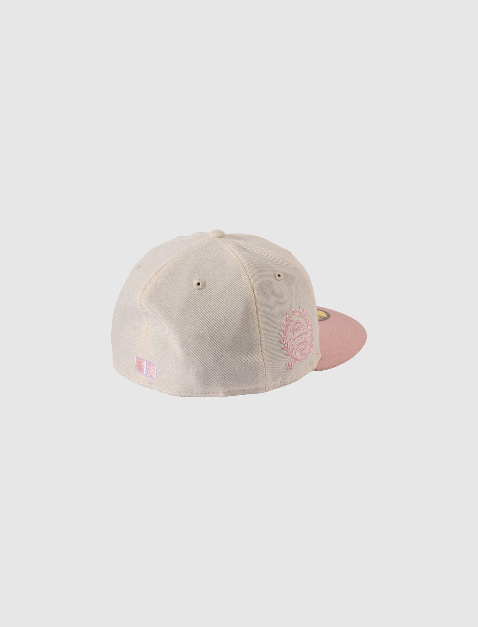 NEW ERA A MA MANIÉRE CHAIN FITTED HAT PINK