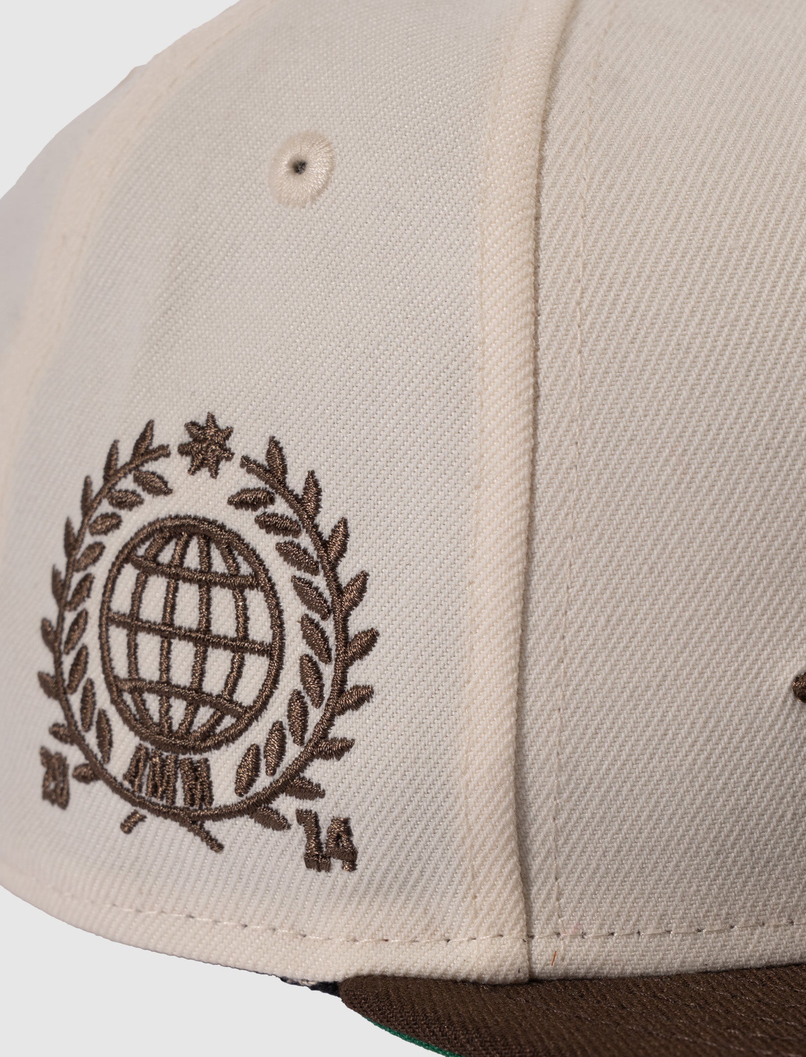 NEW ERA A MA MANIÉRE  CHAIN FITTED HAT WALNUT