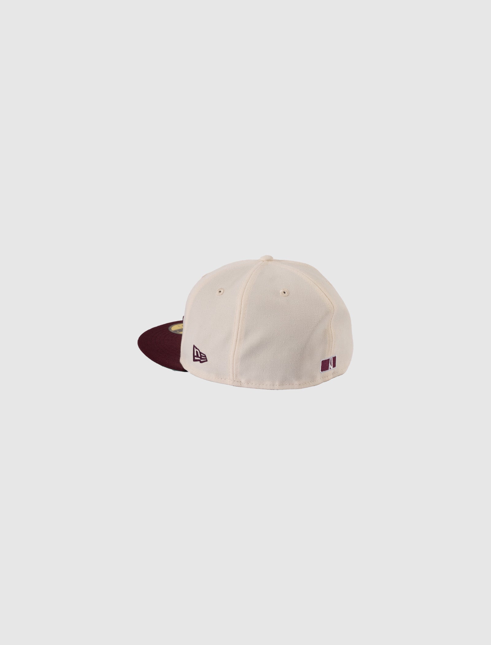 NEW ERA A MA MANIÉRE CHAIN FITTED HAT MAROON