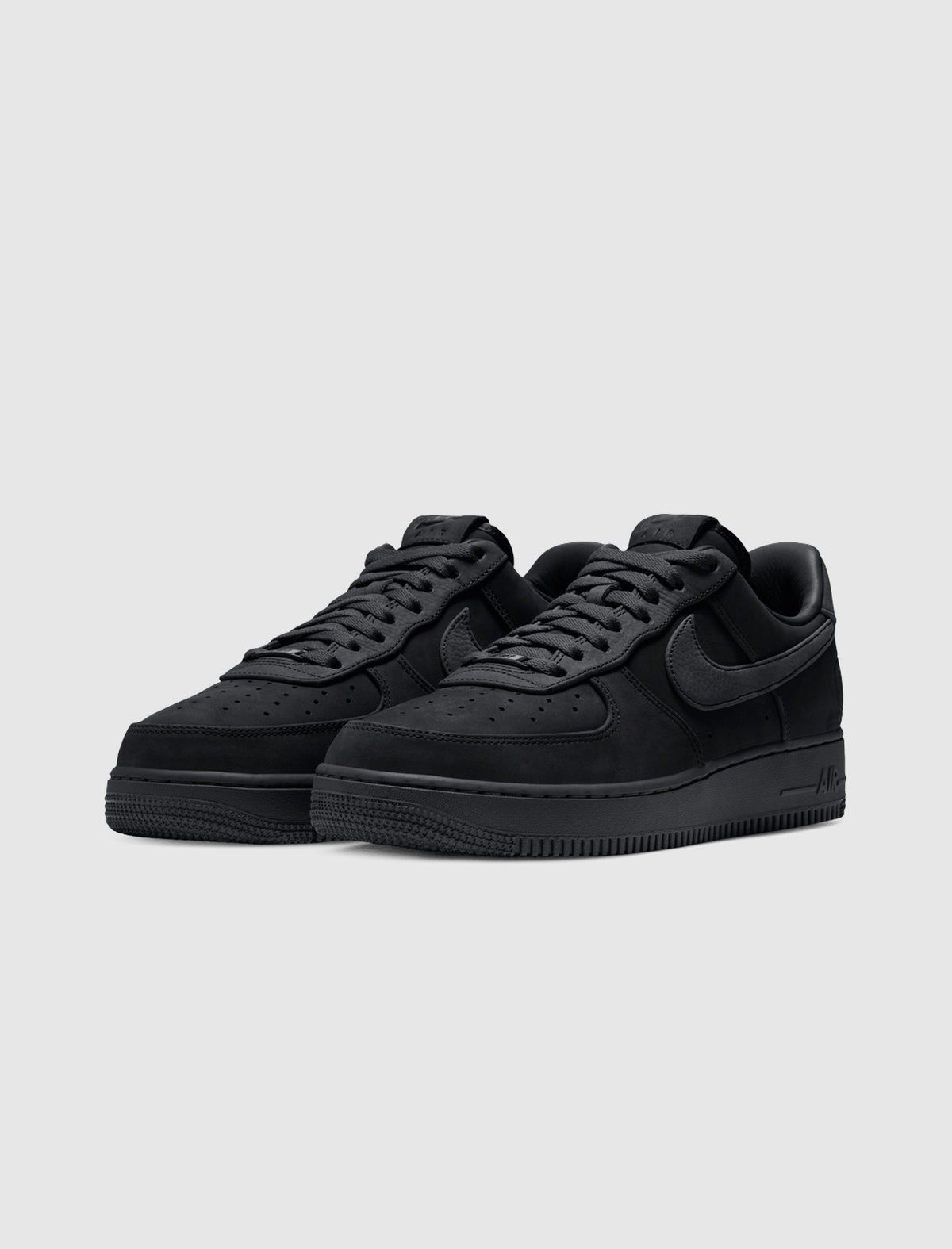 NIKE AIR FORCE 1 LOW 