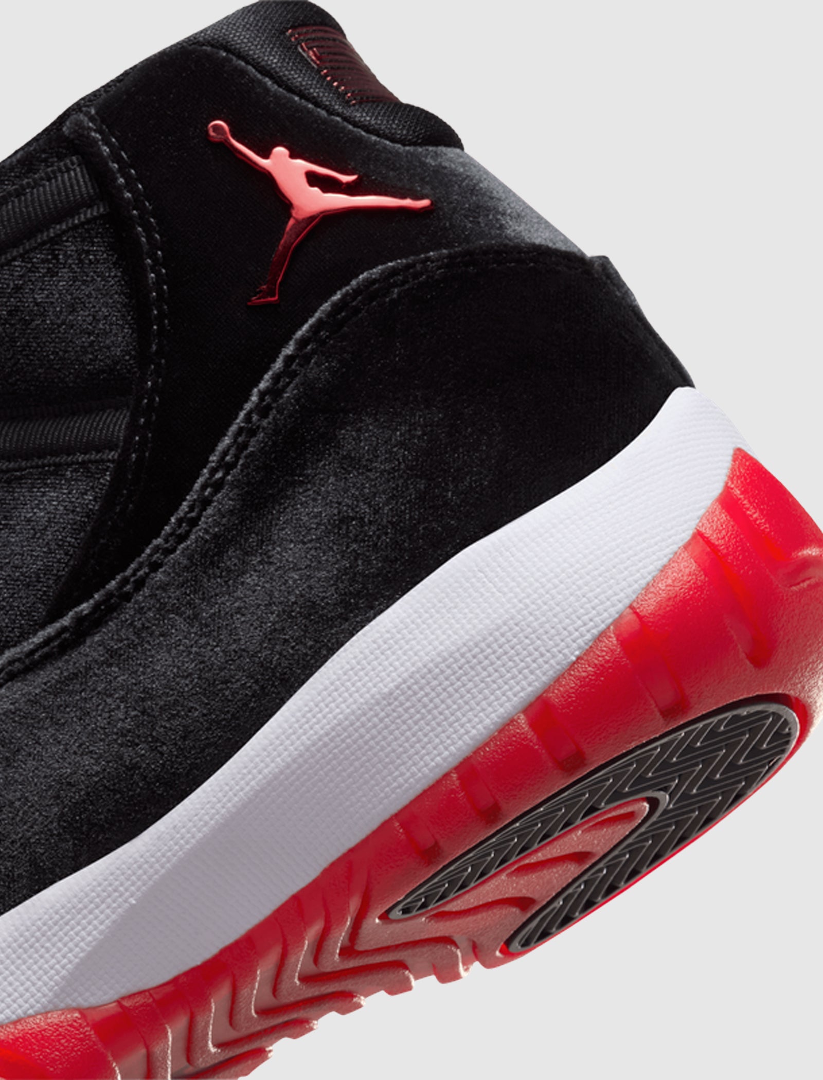 WOMENS AIR JORDAN 11 "BRED VELVET"