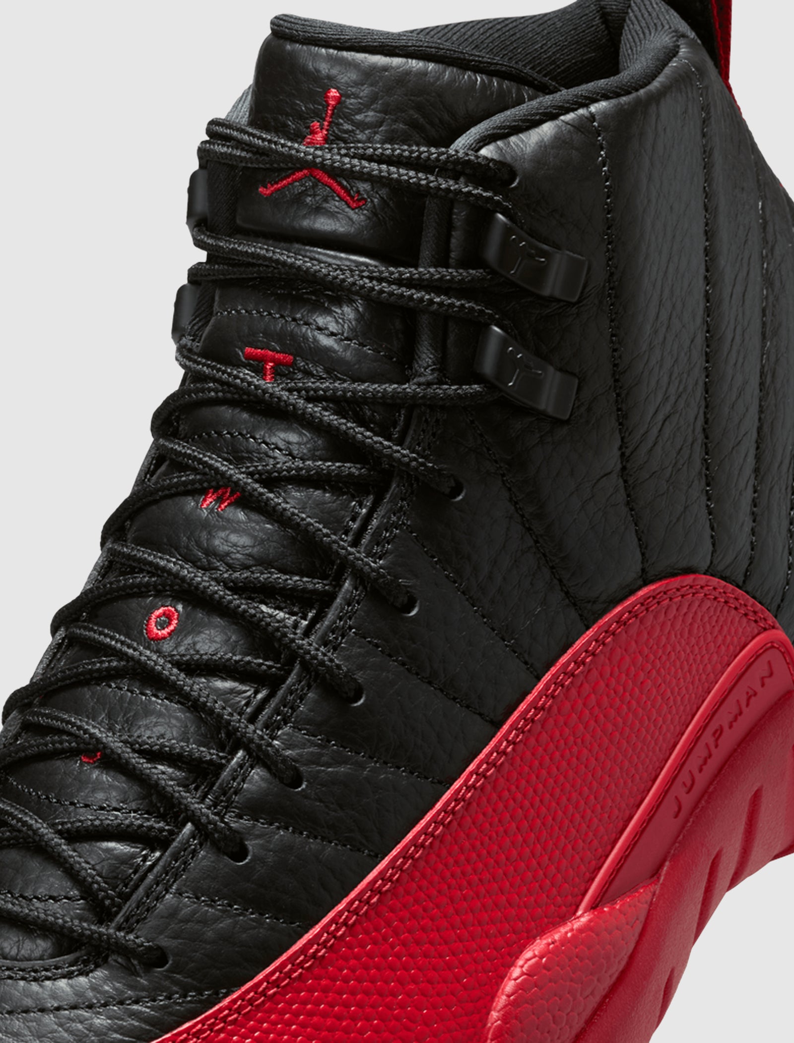 AIR JORDAN 12 RETRO "FLU GAME"