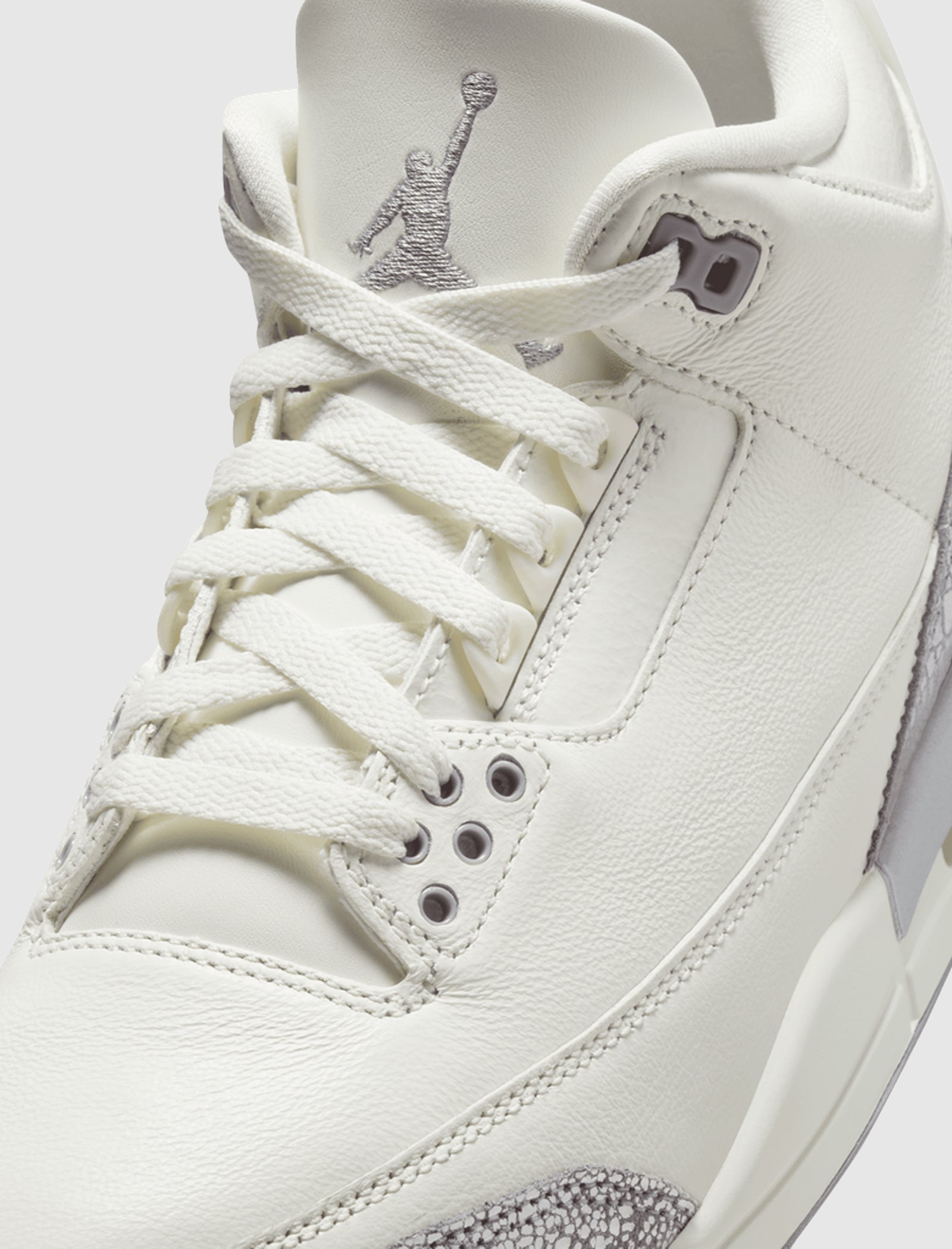 WOMEN'S AIR JORDAN 3 RETRO "CEMENT GREY"