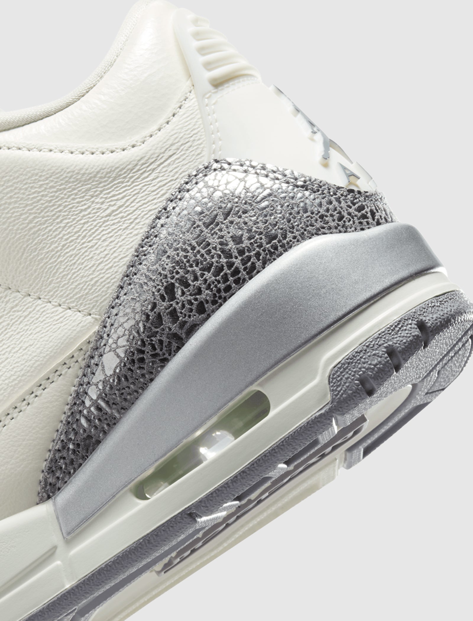 WOMEN'S AIR JORDAN 3 RETRO "CEMENT GREY"