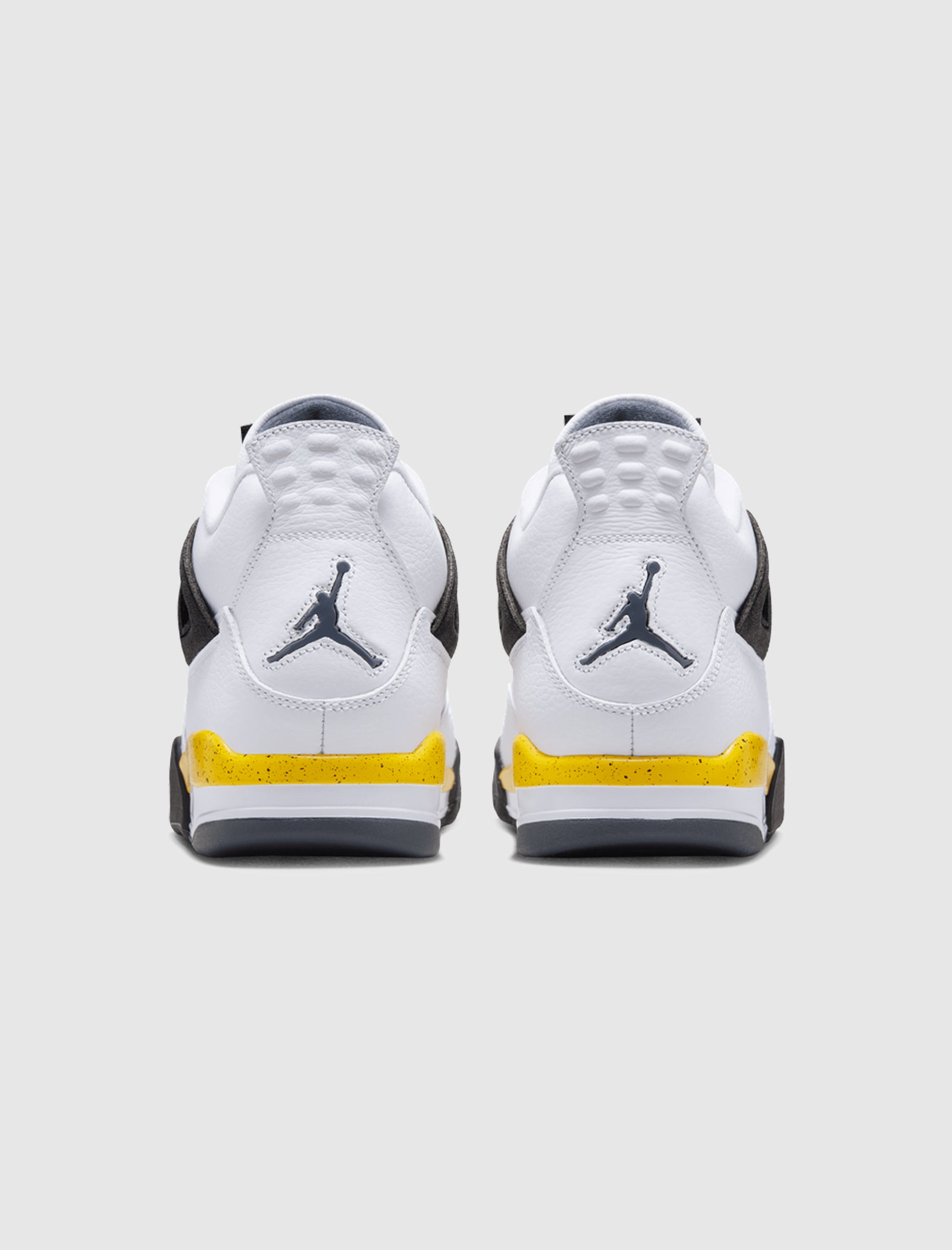 AIR JORDAN 4 RETRO „TOUR YELLOW“