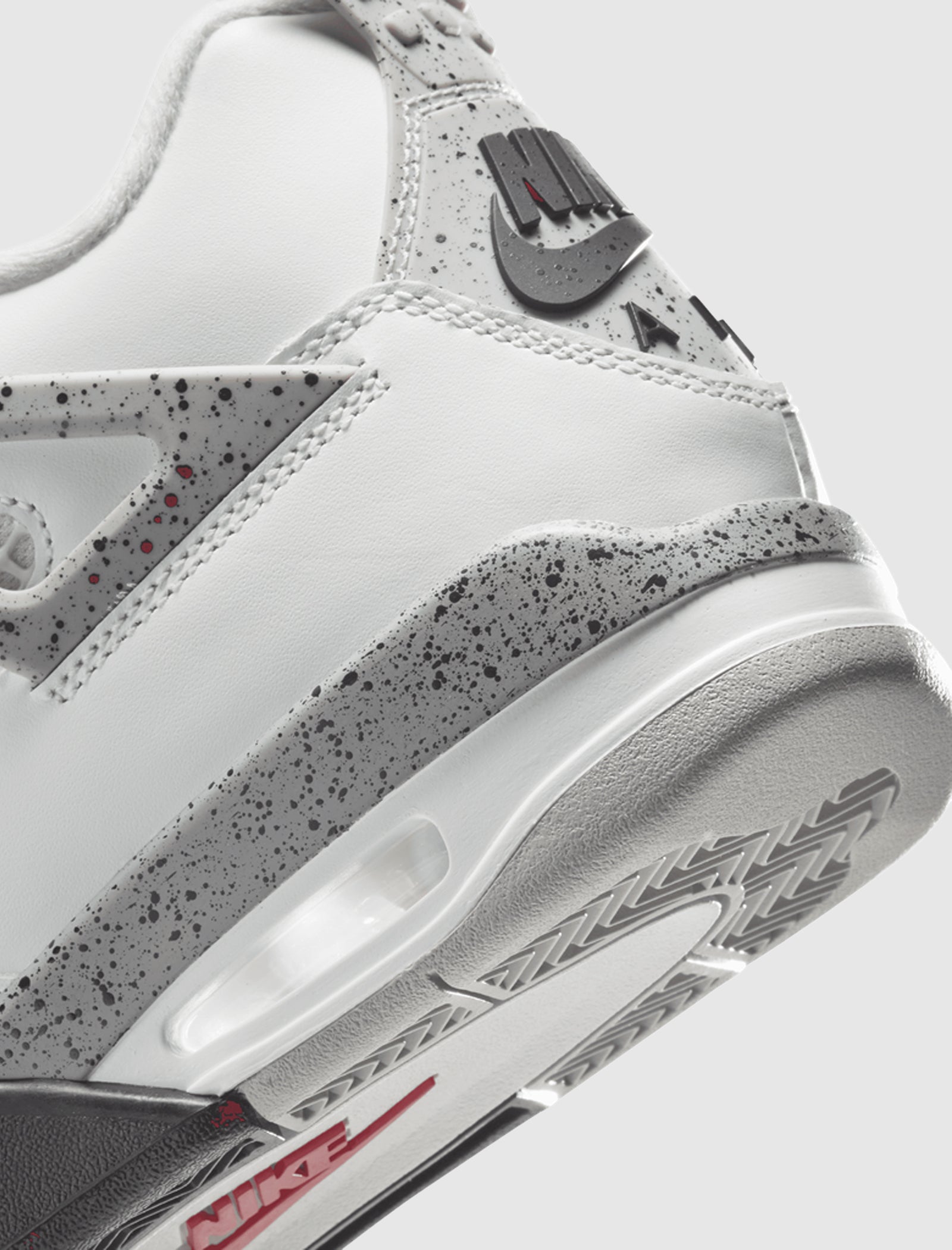 AIR JORDAN 4 RETRO "WHITE CEMENT"