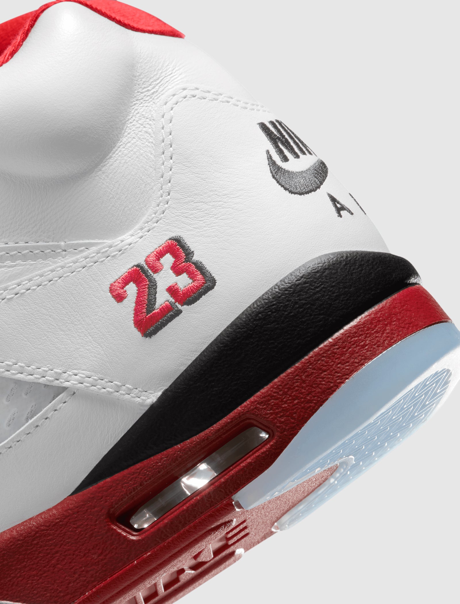 AIR JORDAN 5 RETRO "FIRE RED"