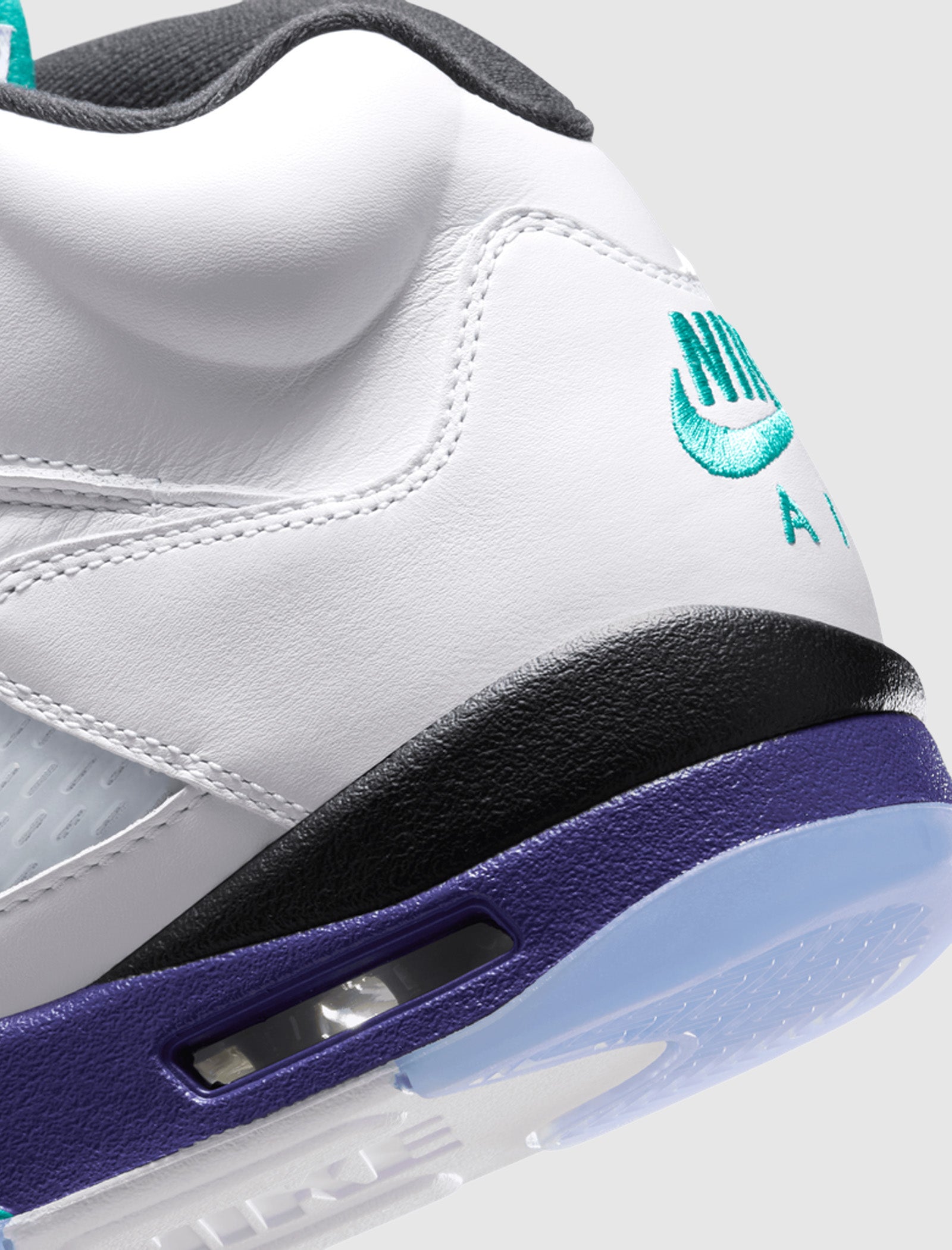 AIR JORDAN 5 RETRO "GRAPE"