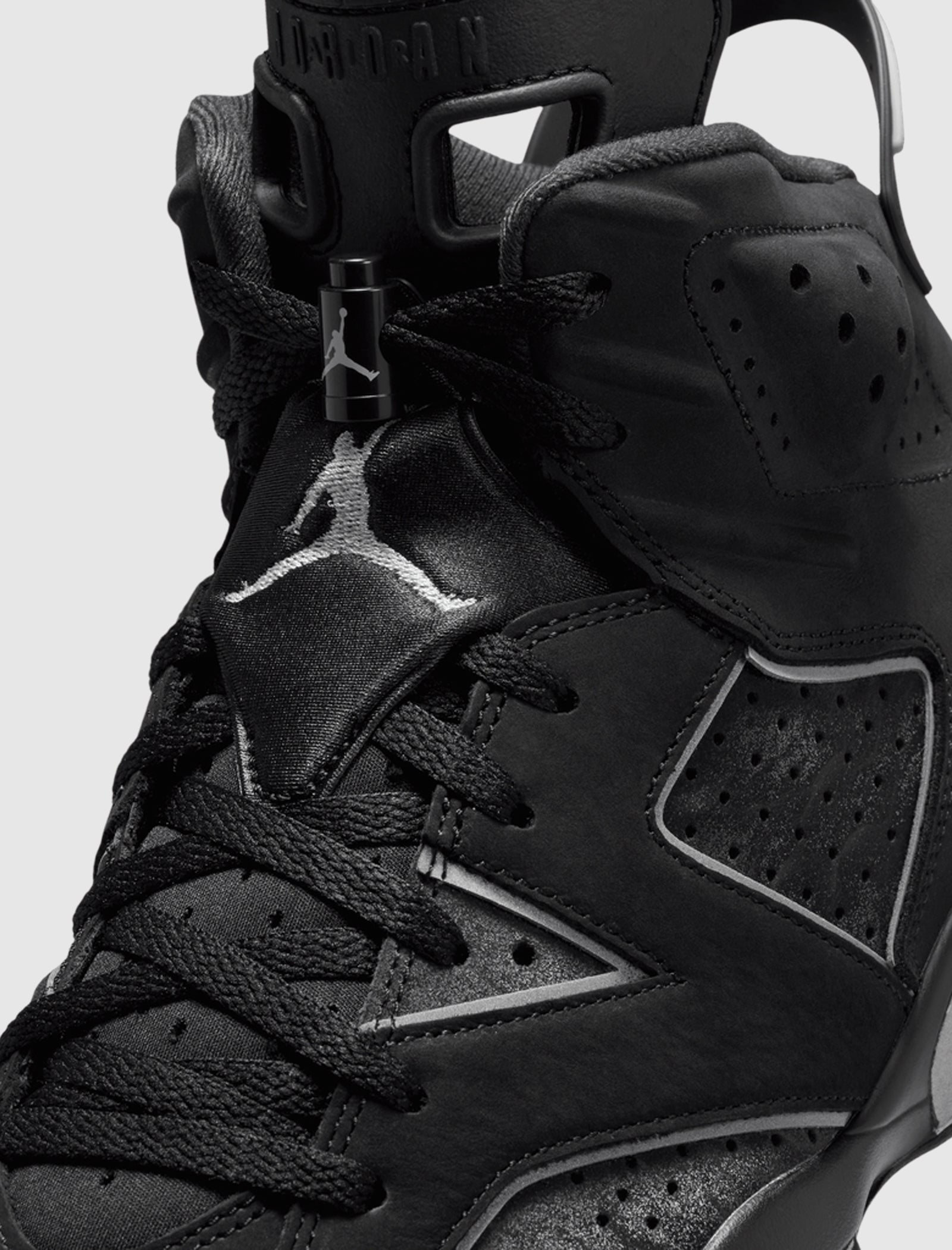 JORDAN 6 RETRO "CAP AND GOWN"