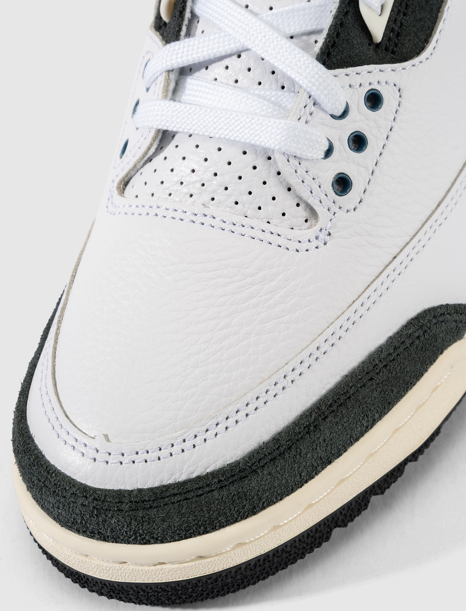 A MA MANIÉRE X AIR JORDAN 3 RETRO "FOR THE LOVE"