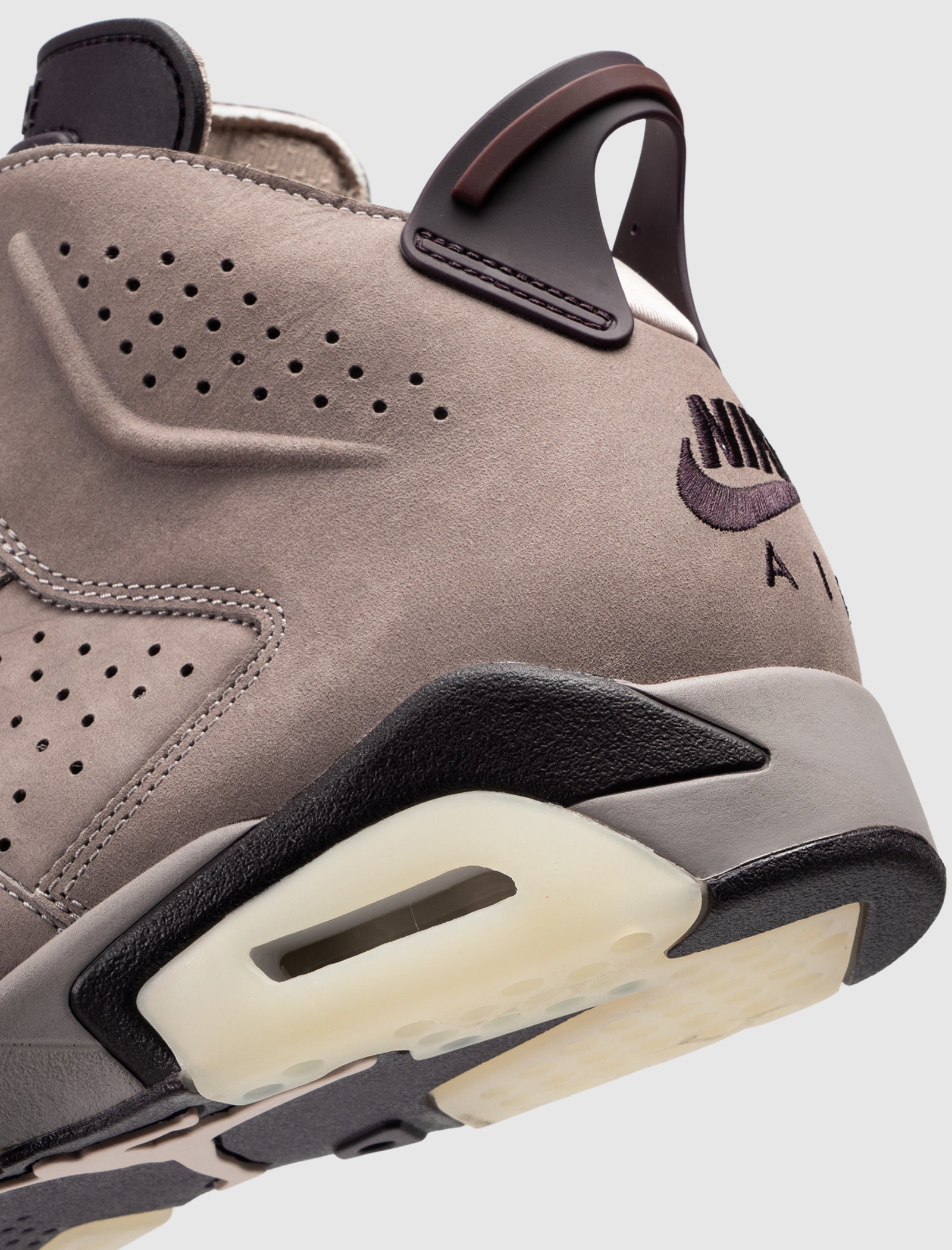 A MA MANIÉRE X AIR JORDAN 6 RETRO SP "SMOKY MAUVE"