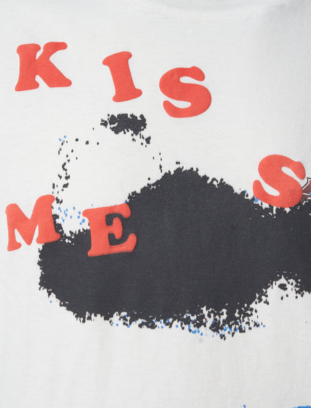 KISSING IDIOTS TEE
