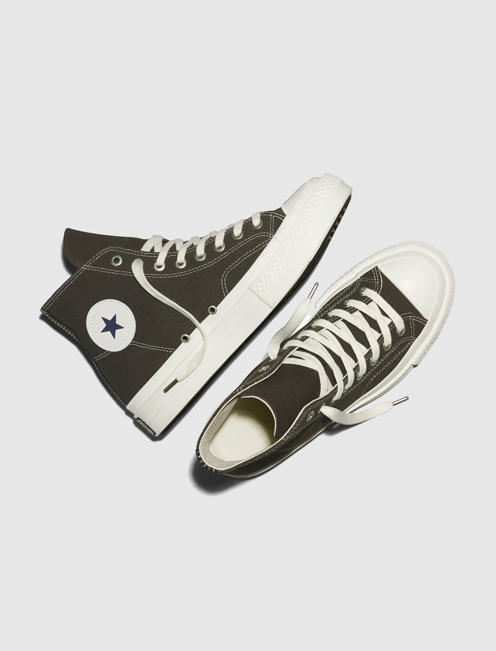 FIRST STRING CHUCK TAYLOR HI