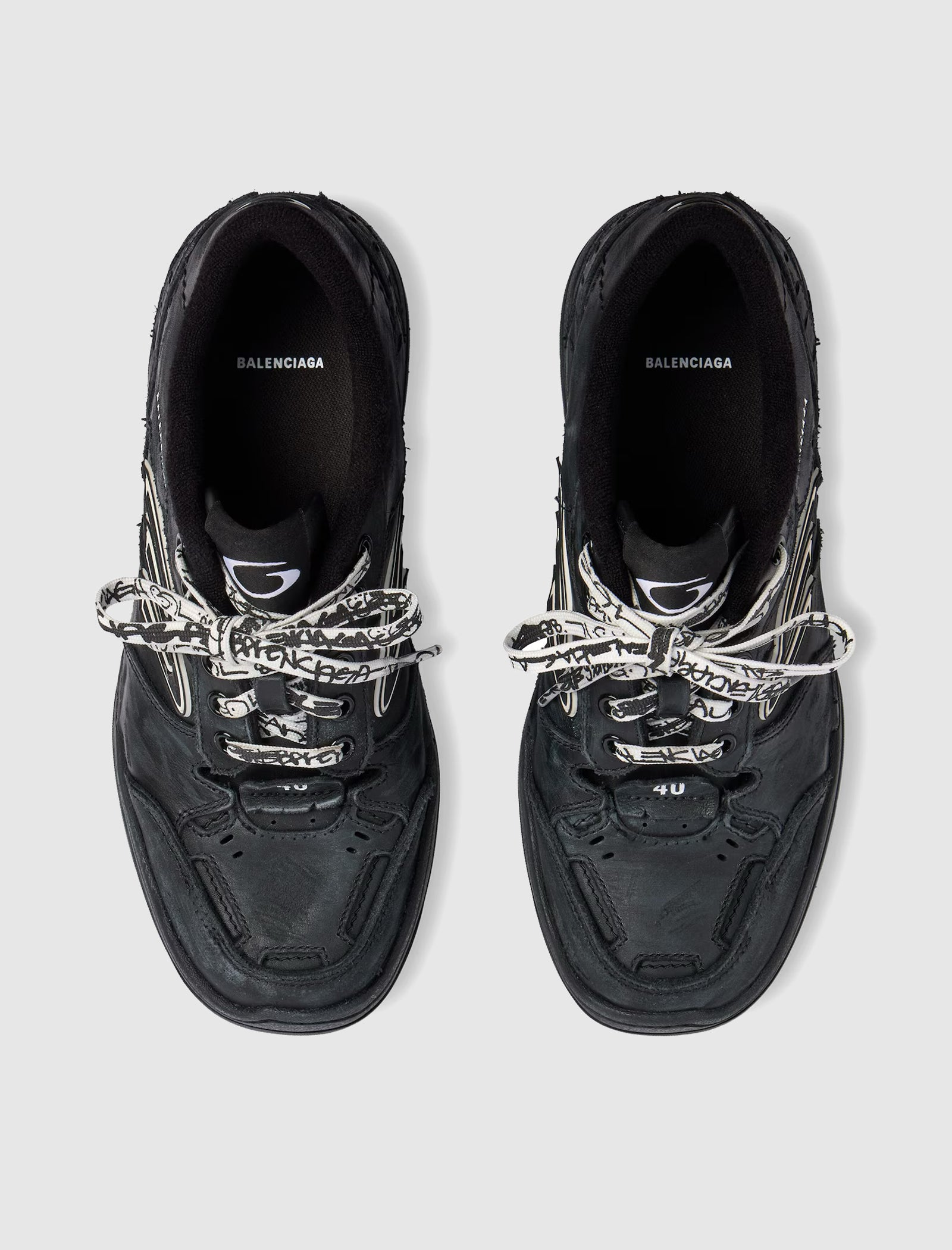 HAMPTONS WORN-OUT SNEAKER