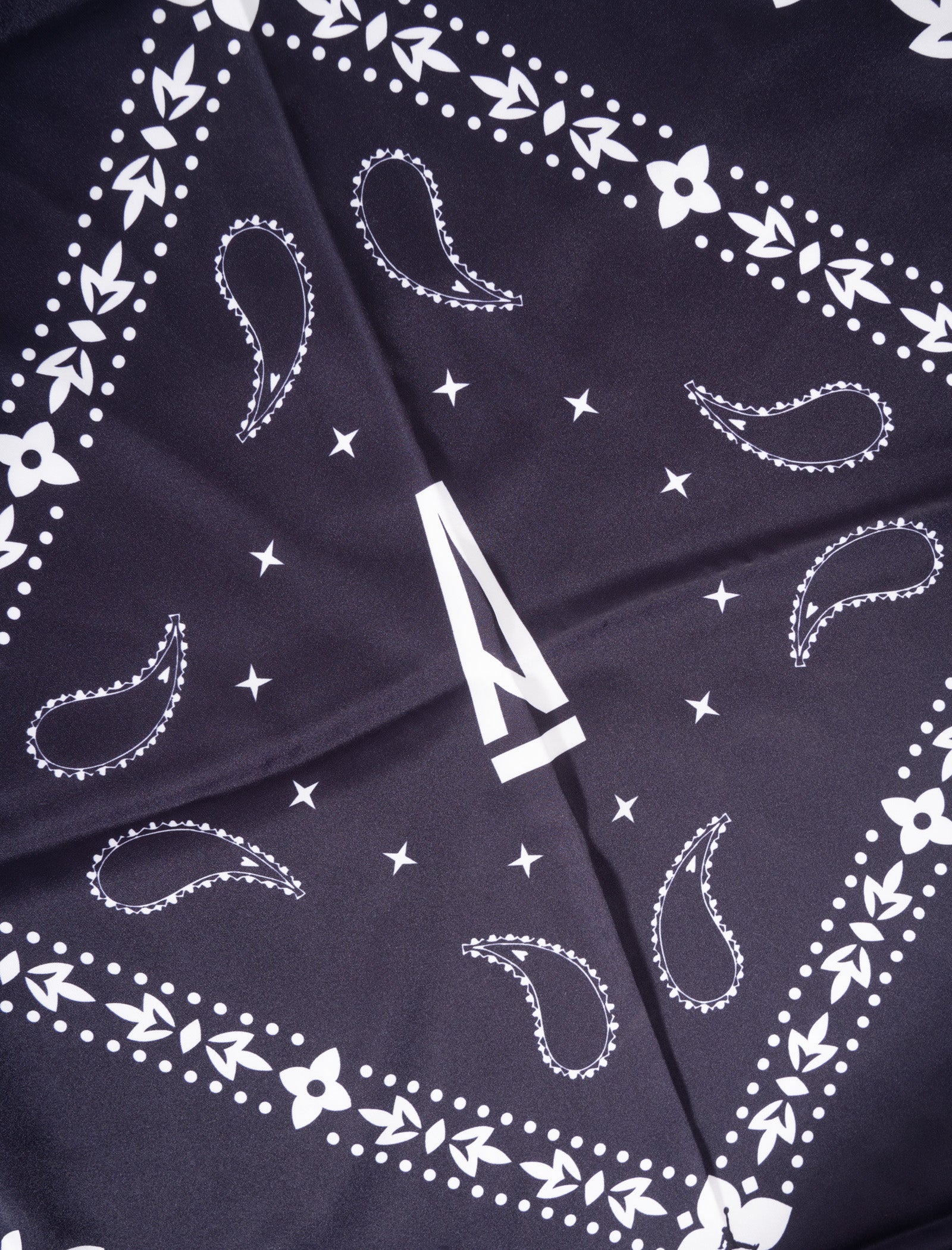 A MA MANIÉRE X JORDAN BRAND SCARF