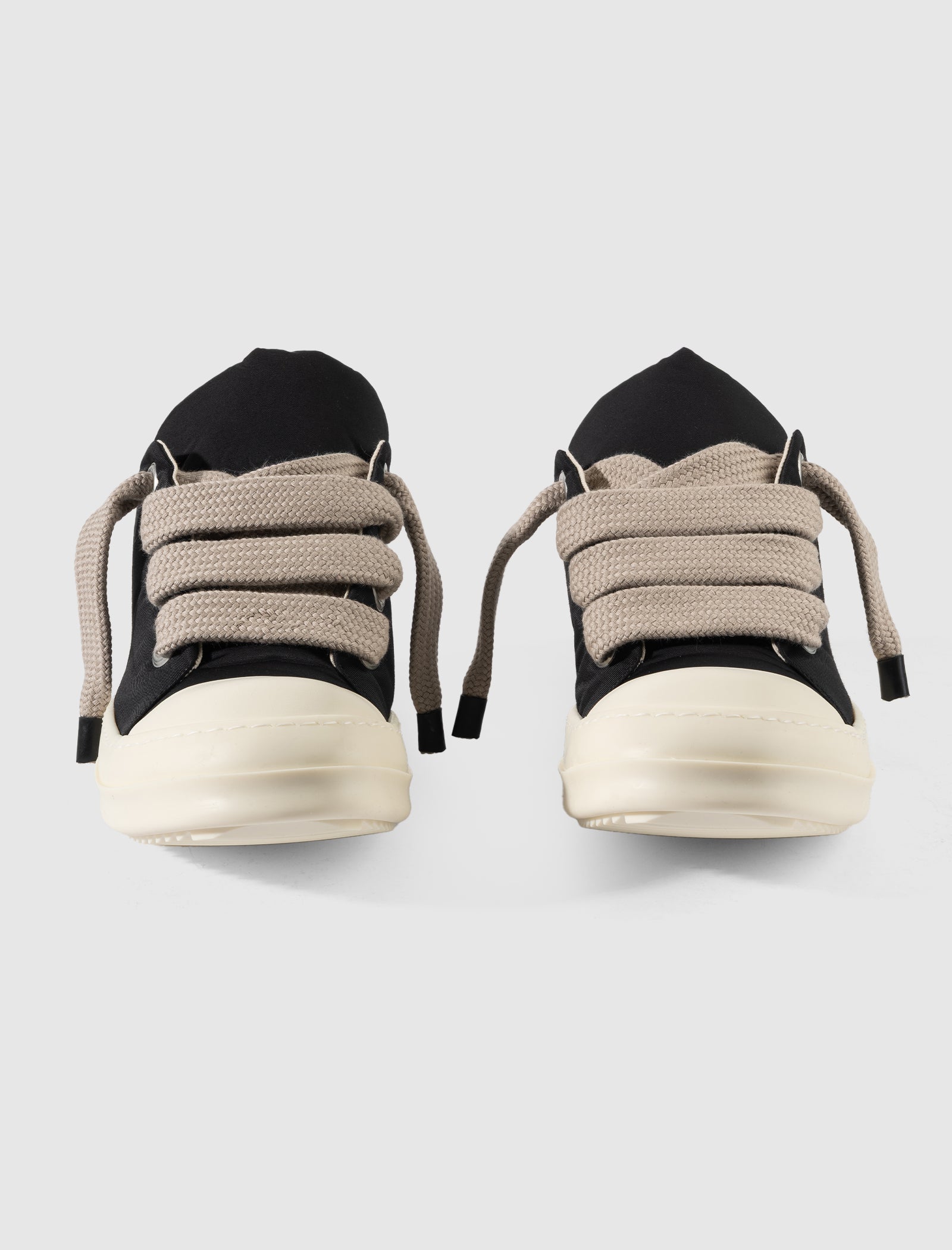 JUMBO LACE LOW SNEAKERS "BLACK/MILK"