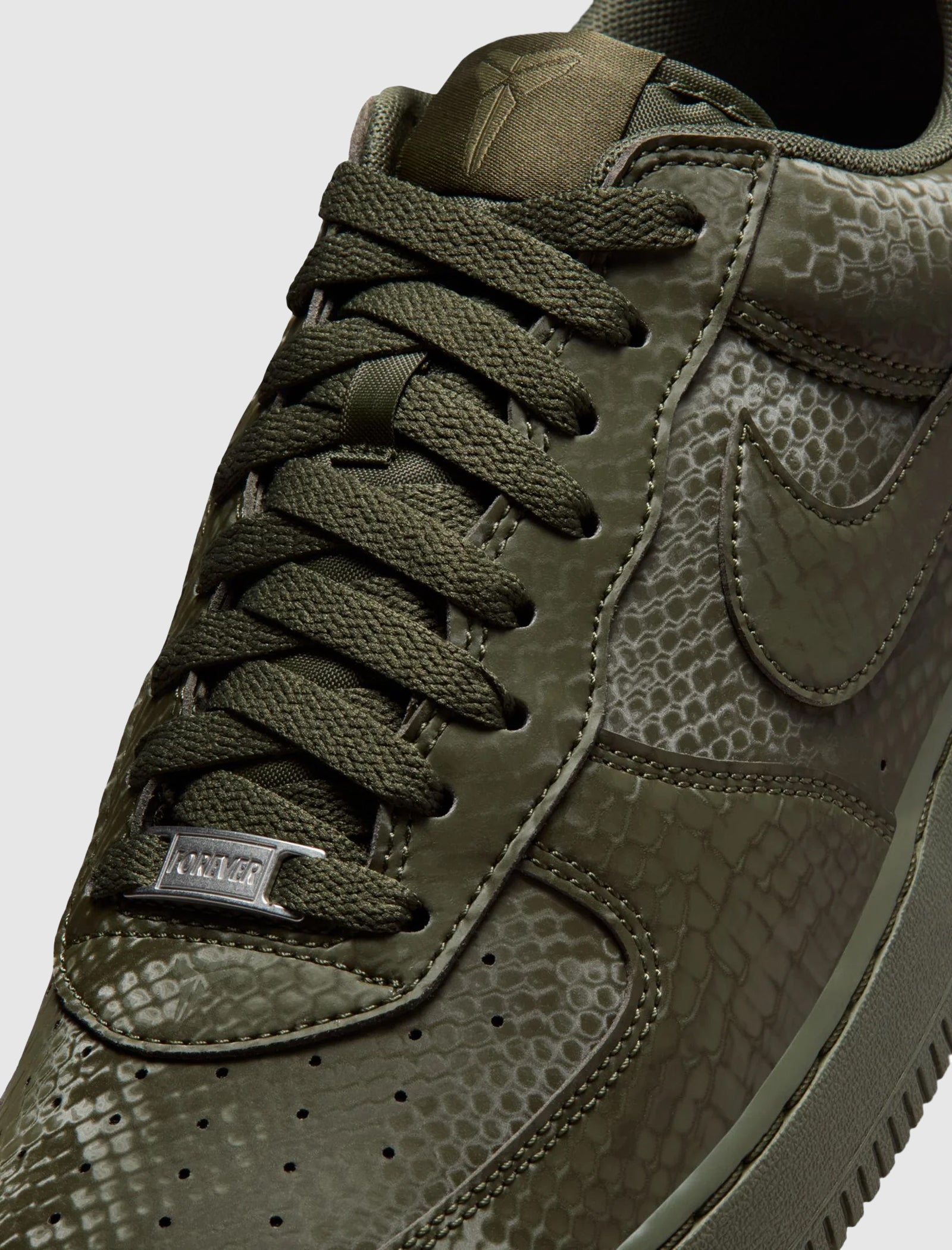 KOBE AIR FORCE 1 "CARGO"