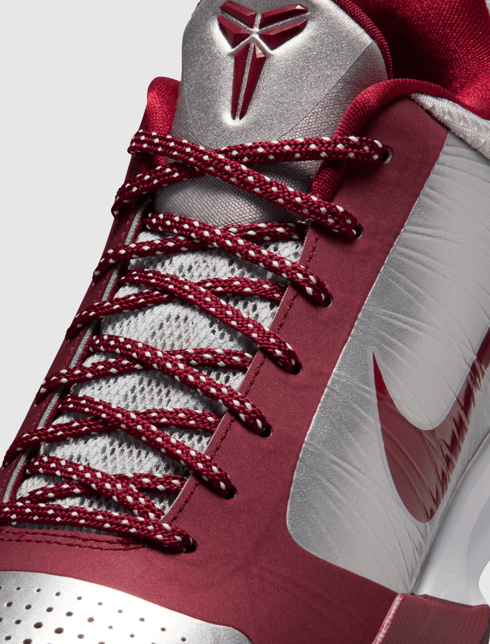 KOBE V PROTRO "METALLIC SILVER/ TEAM RED"