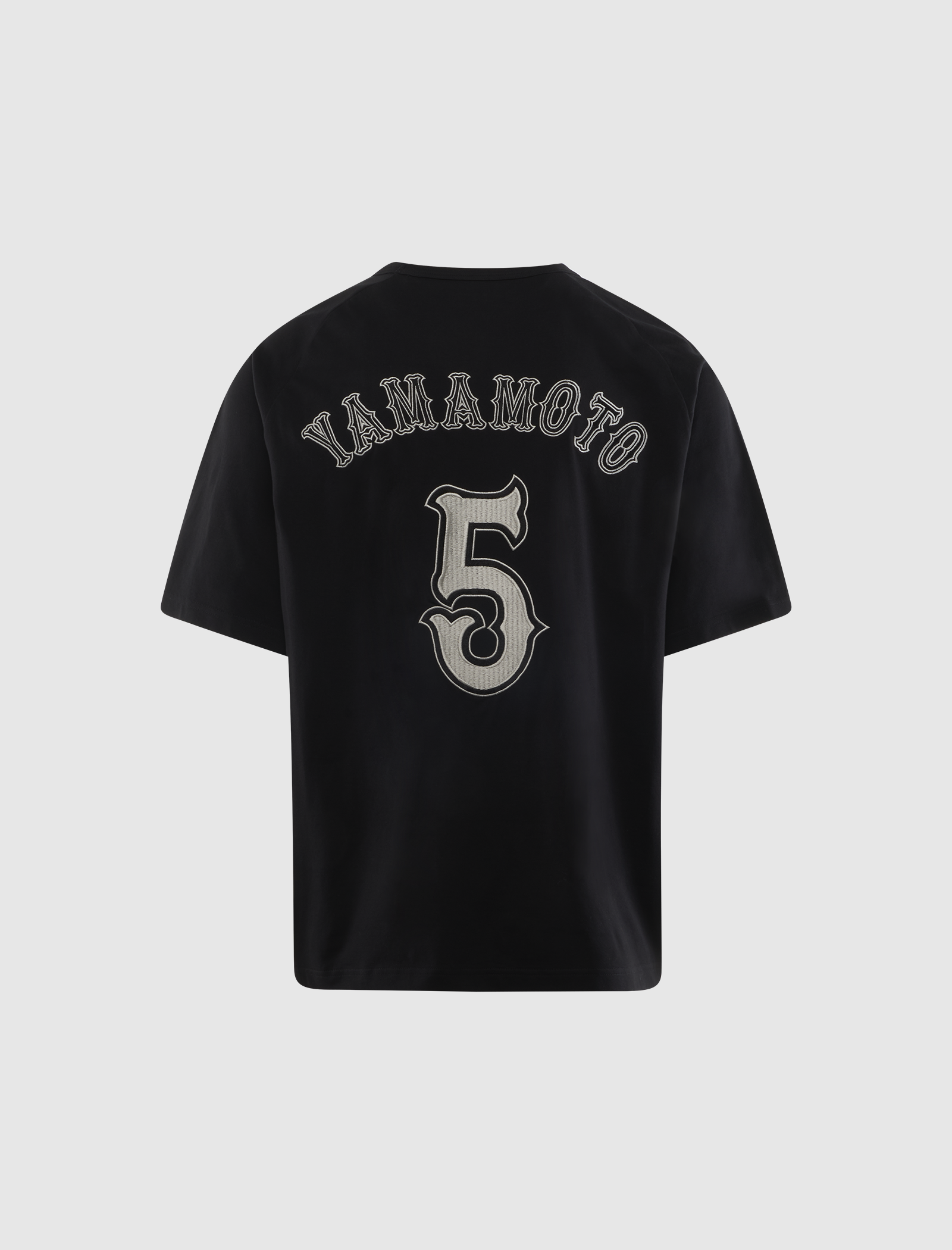 5 GRAPHIC TEE