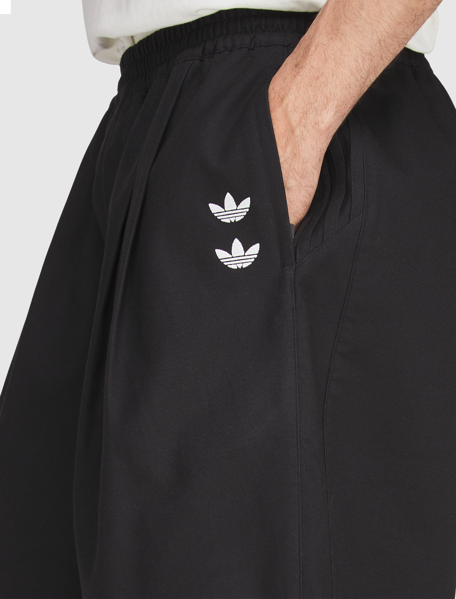 ADIDAS X WILLY CHAVARRIA LONG TWILL SHORT ADIDAS X WILLY CHAVARRIA LONG TWILL SHORT