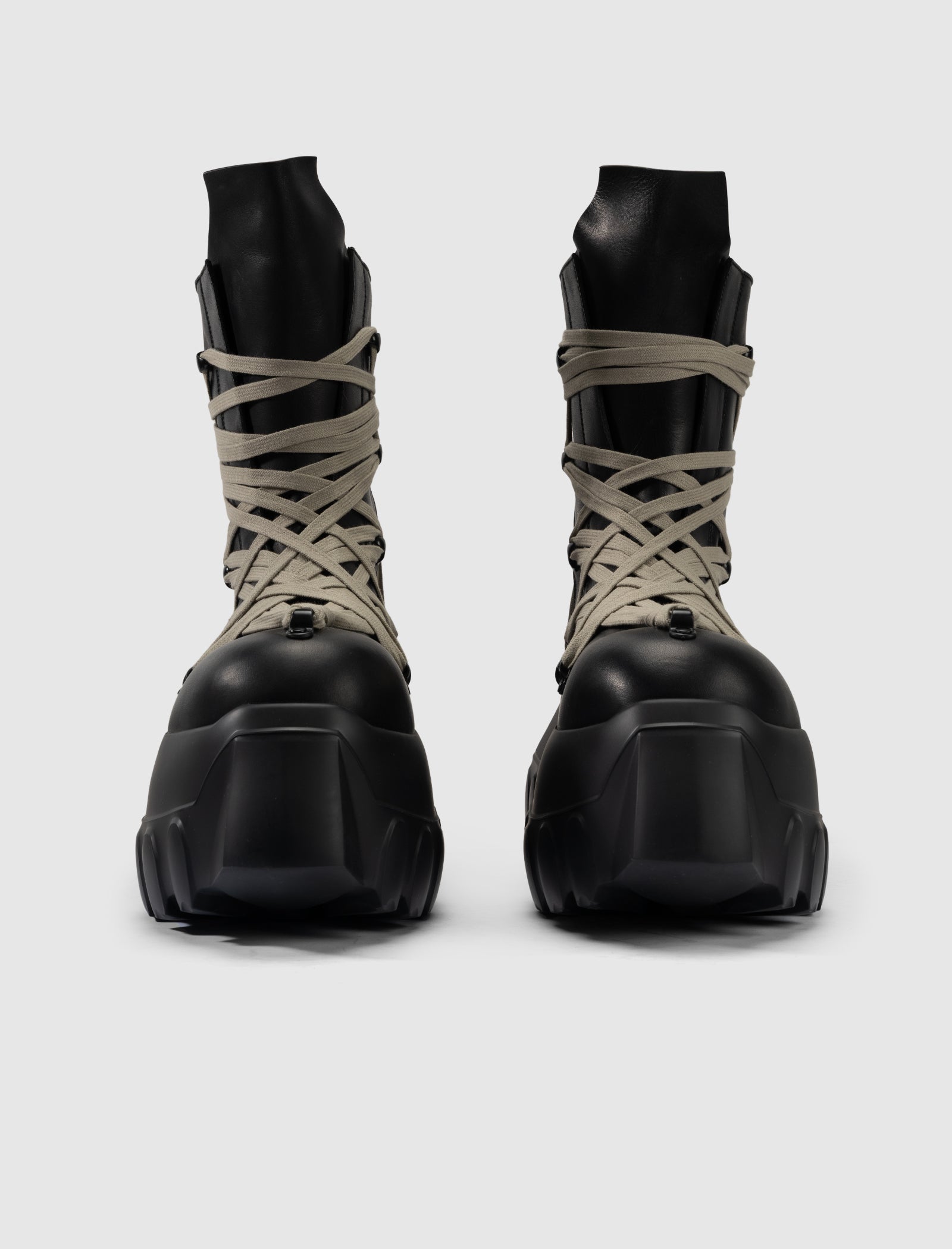 MEGALACED MEGA TRACTOR BOOTS