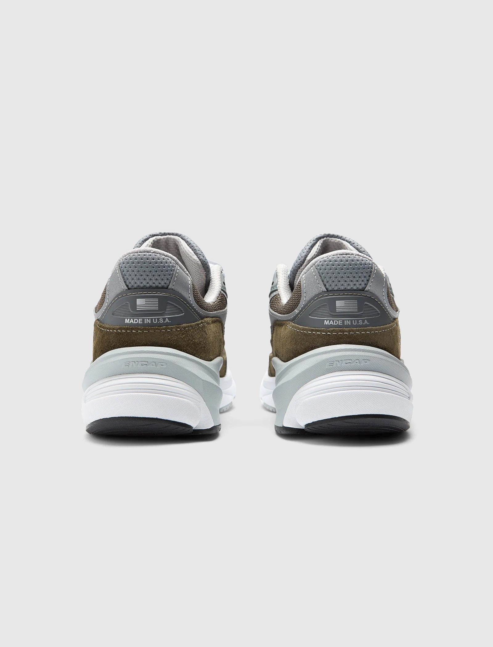 MADE IN USA 990 V6 "OLIVE"