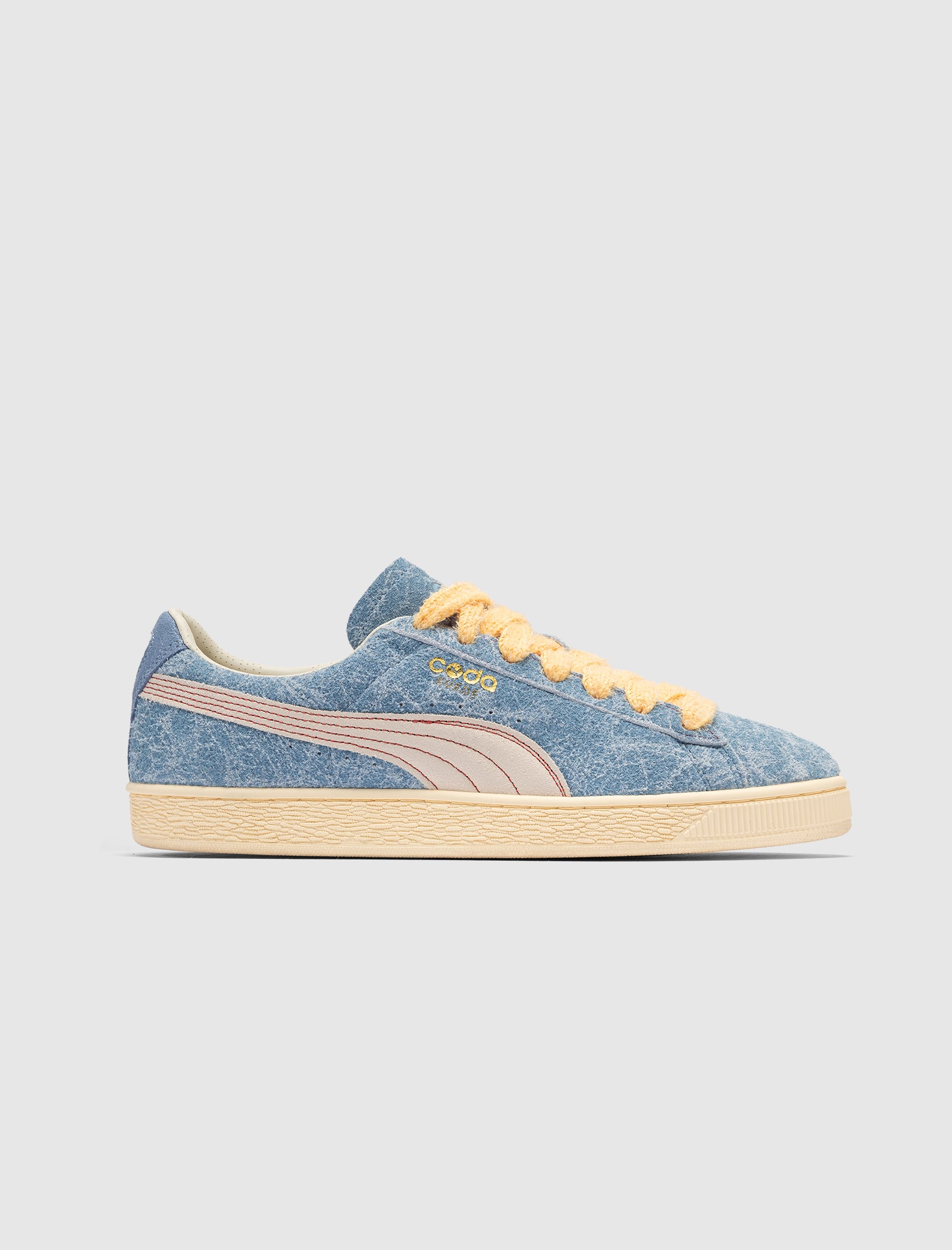 THE WHITAKER GRP SUEDE CODA ECHO POINTS (CHAMBRAY BLUE/ALPINE SNOW/BUTTERCREAM)