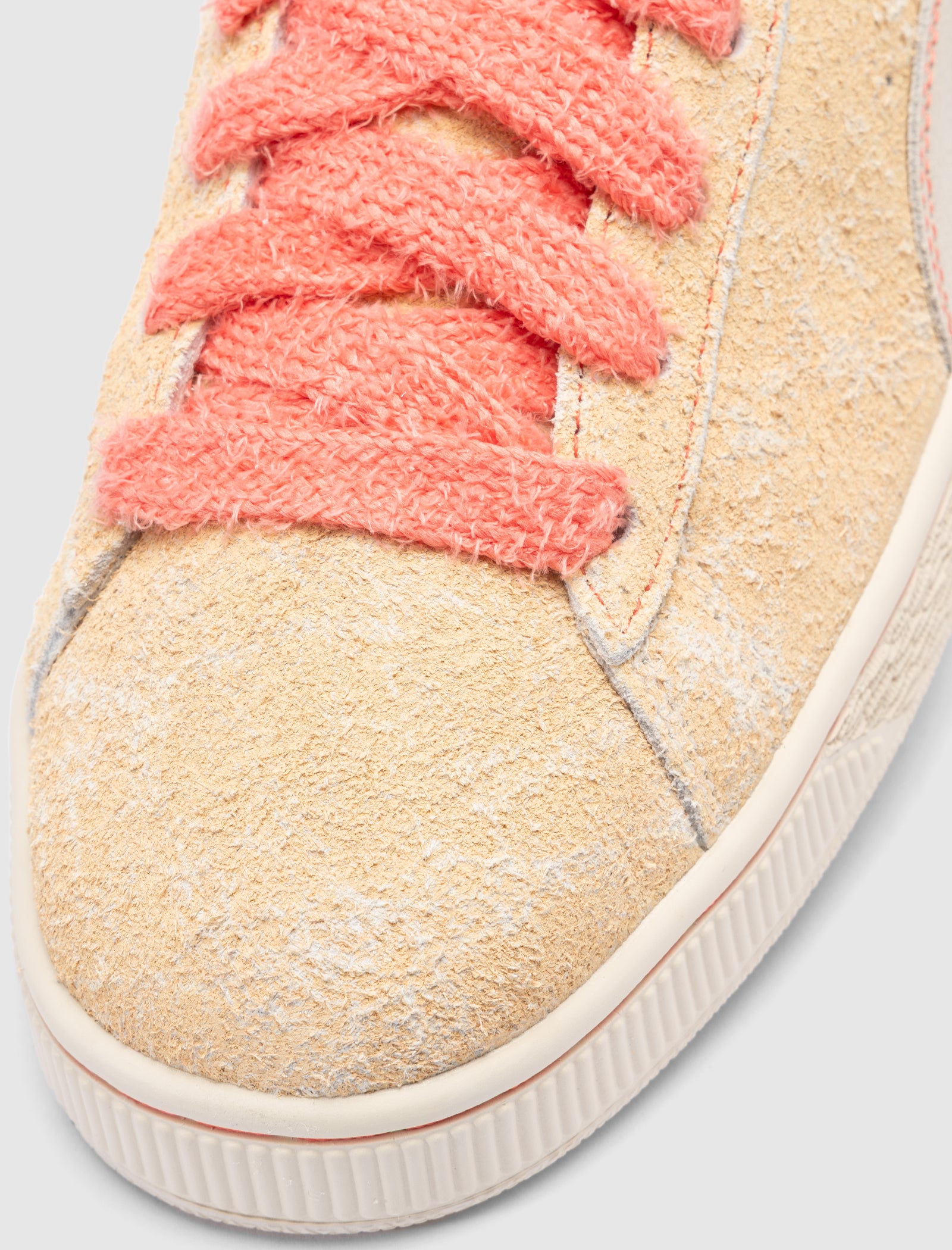THE WHITAKER GRP SUEDE CODA ECHO POINTS (FLAXEN-ALPINE SNOW)