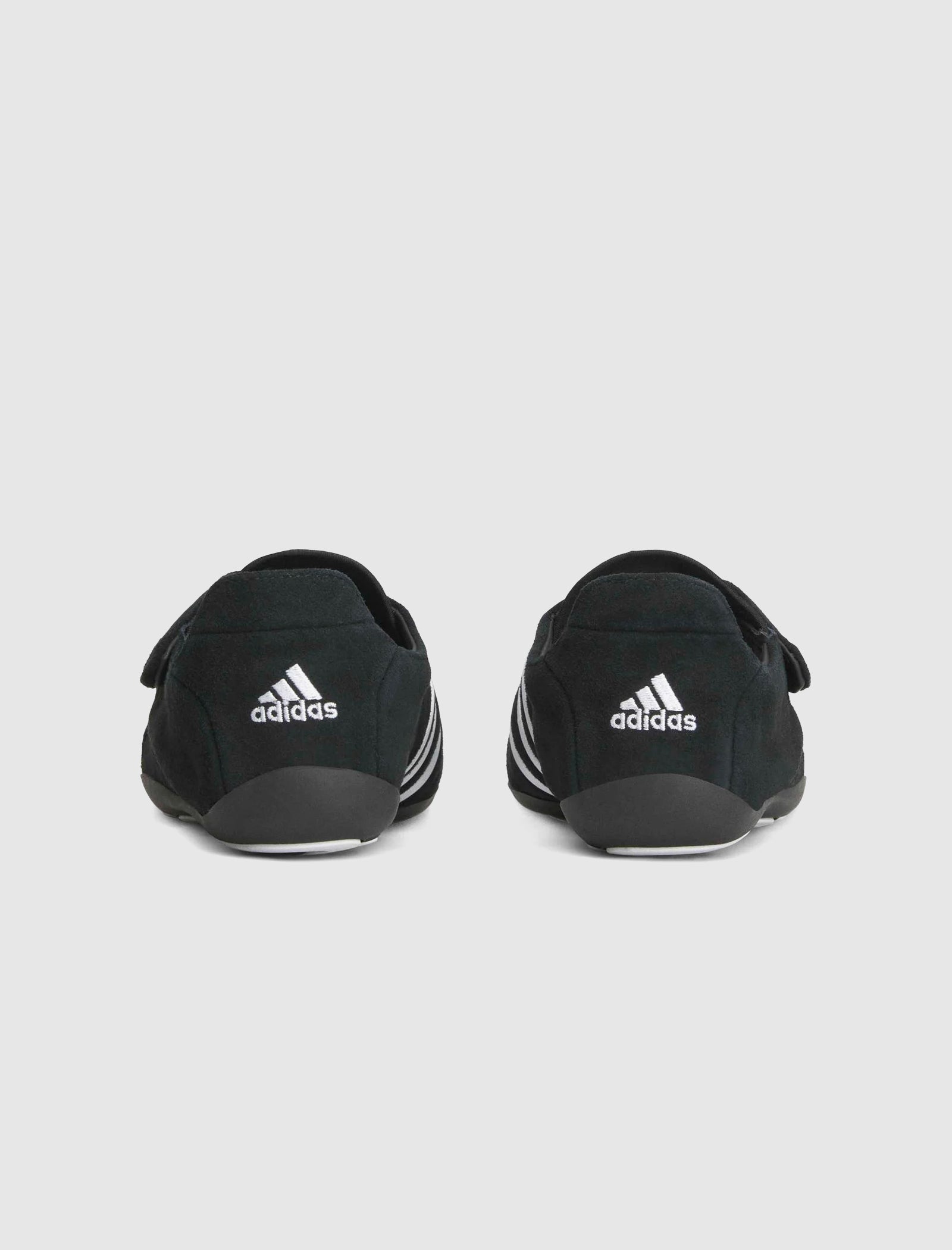 PHARRELL WILLIAMS YOGA VARIO 