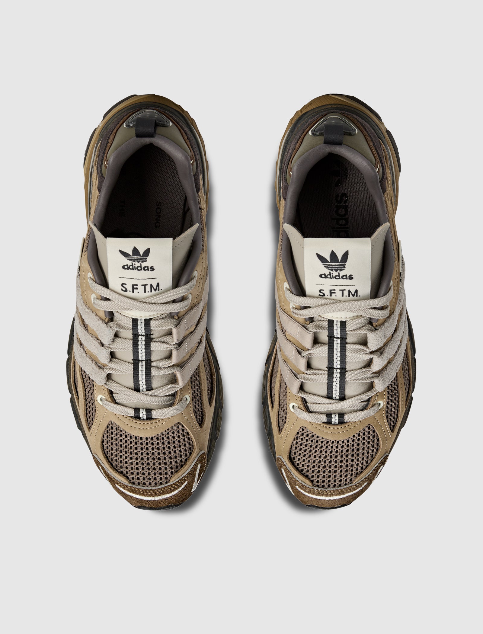 SONG FOR THE MUTE X ADISTAR CUSHION "BROWN"