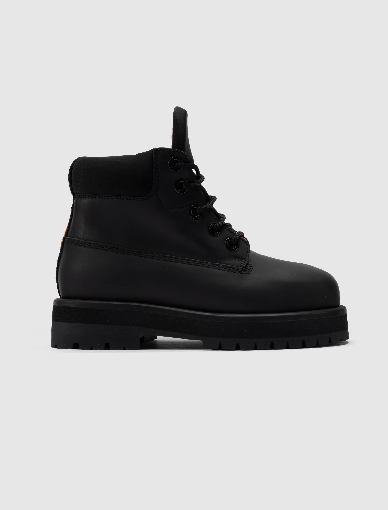 STRADA BLACK
