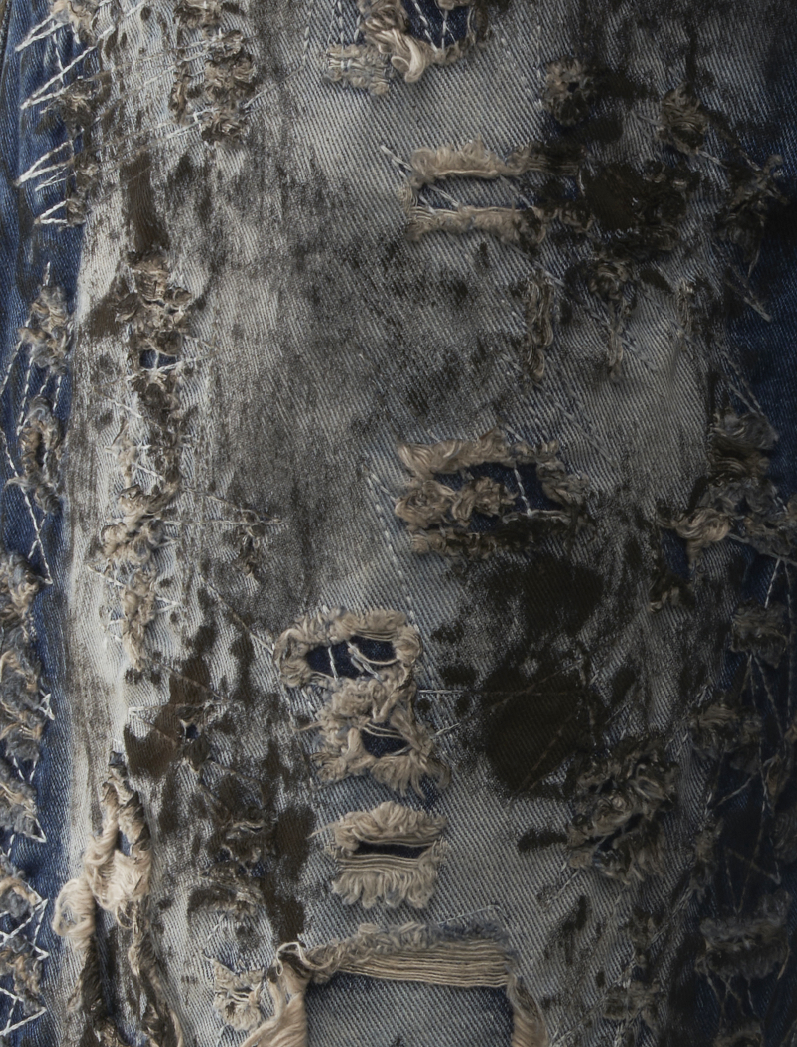 HARD WASHED DESTROYED DENIM SHORTS