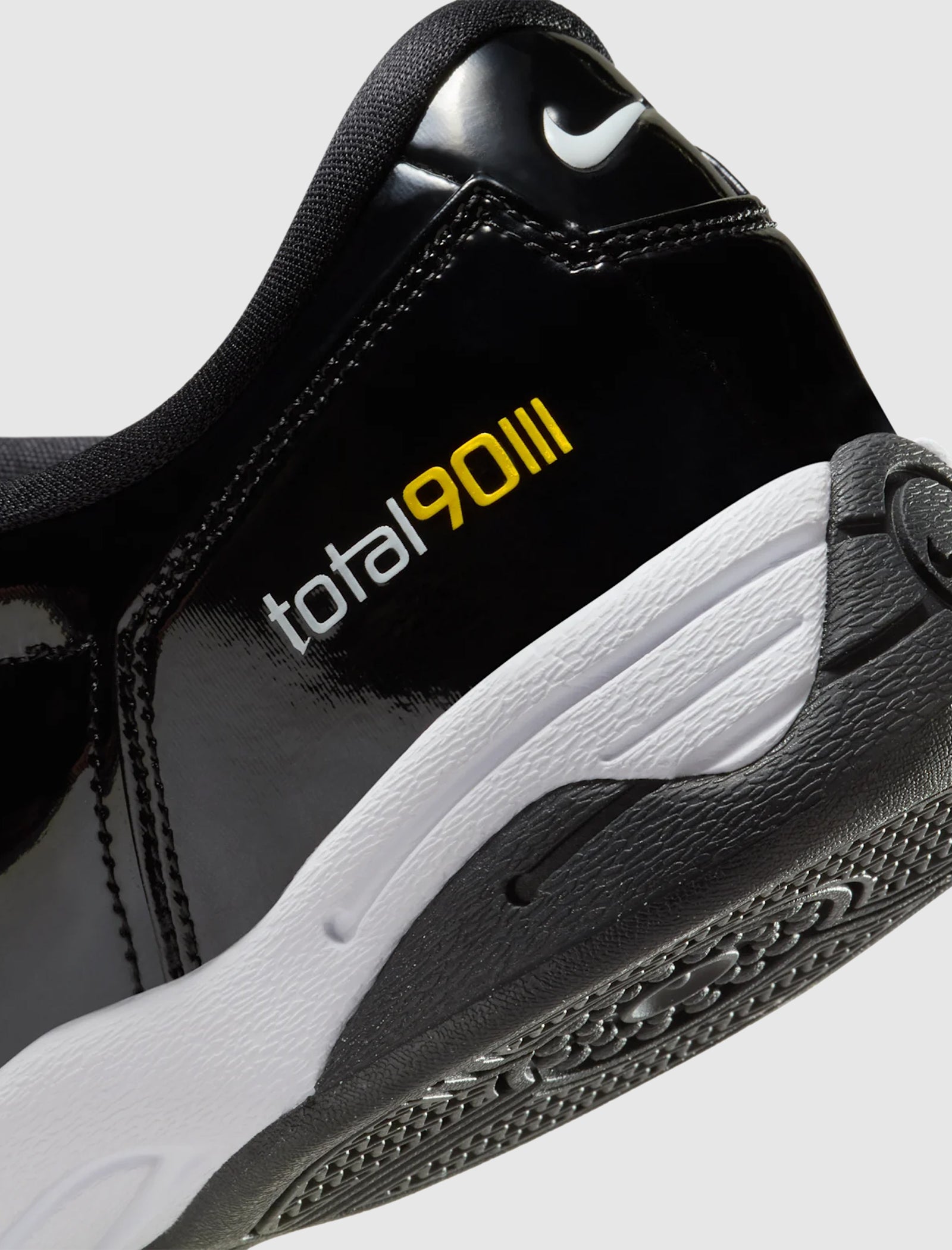 T90 SP "BLACK/WHITE/METALLIC SILVER"