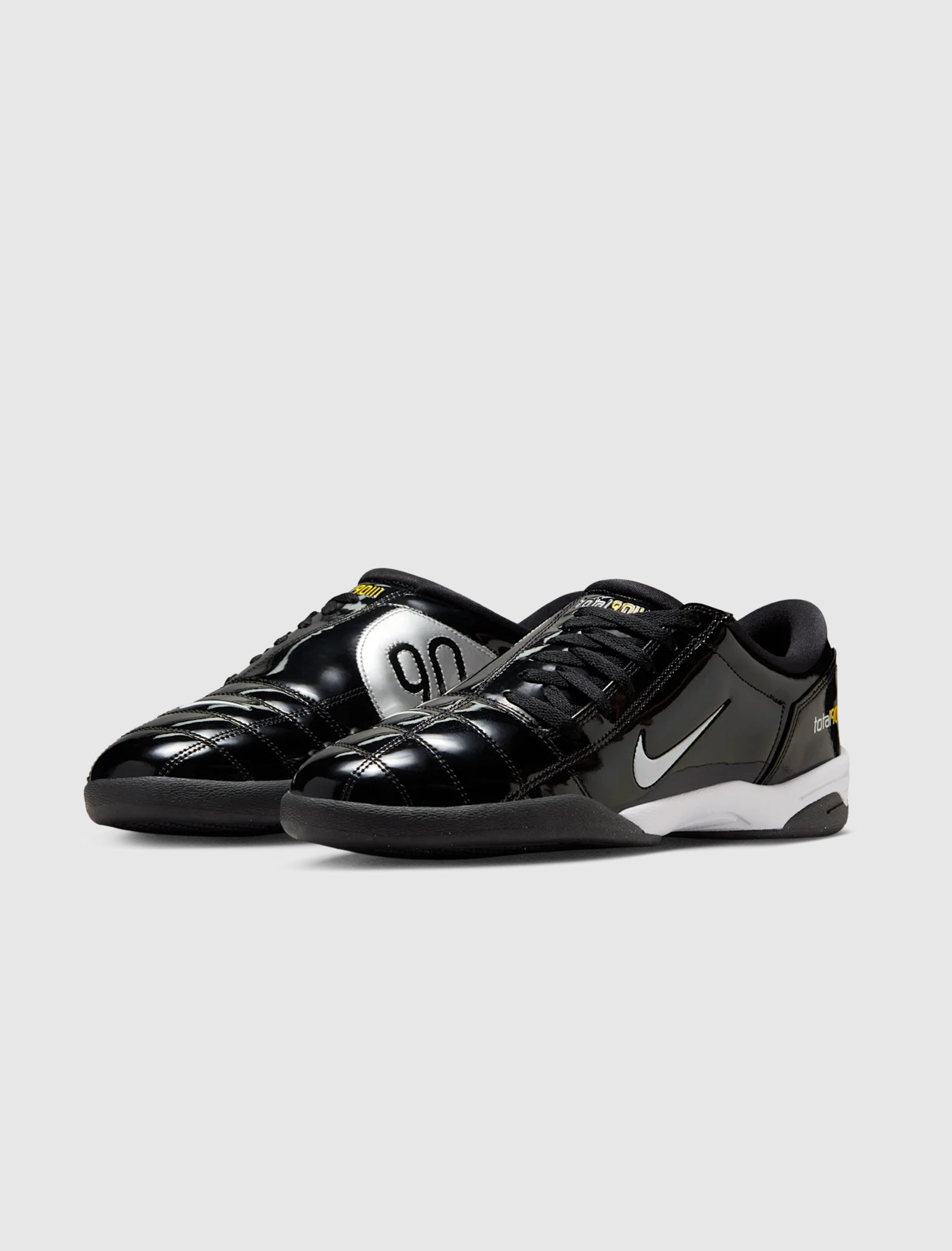 T90 SP "BLACK/WHITE/METALLIC SILVER"