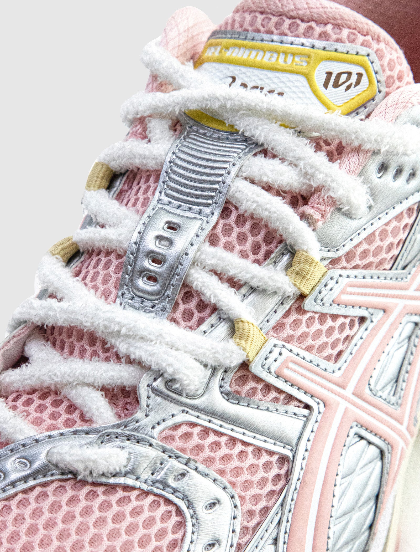 VANDY THE PINK X GEL-NIMBUS 10.1 "PINK BASE"