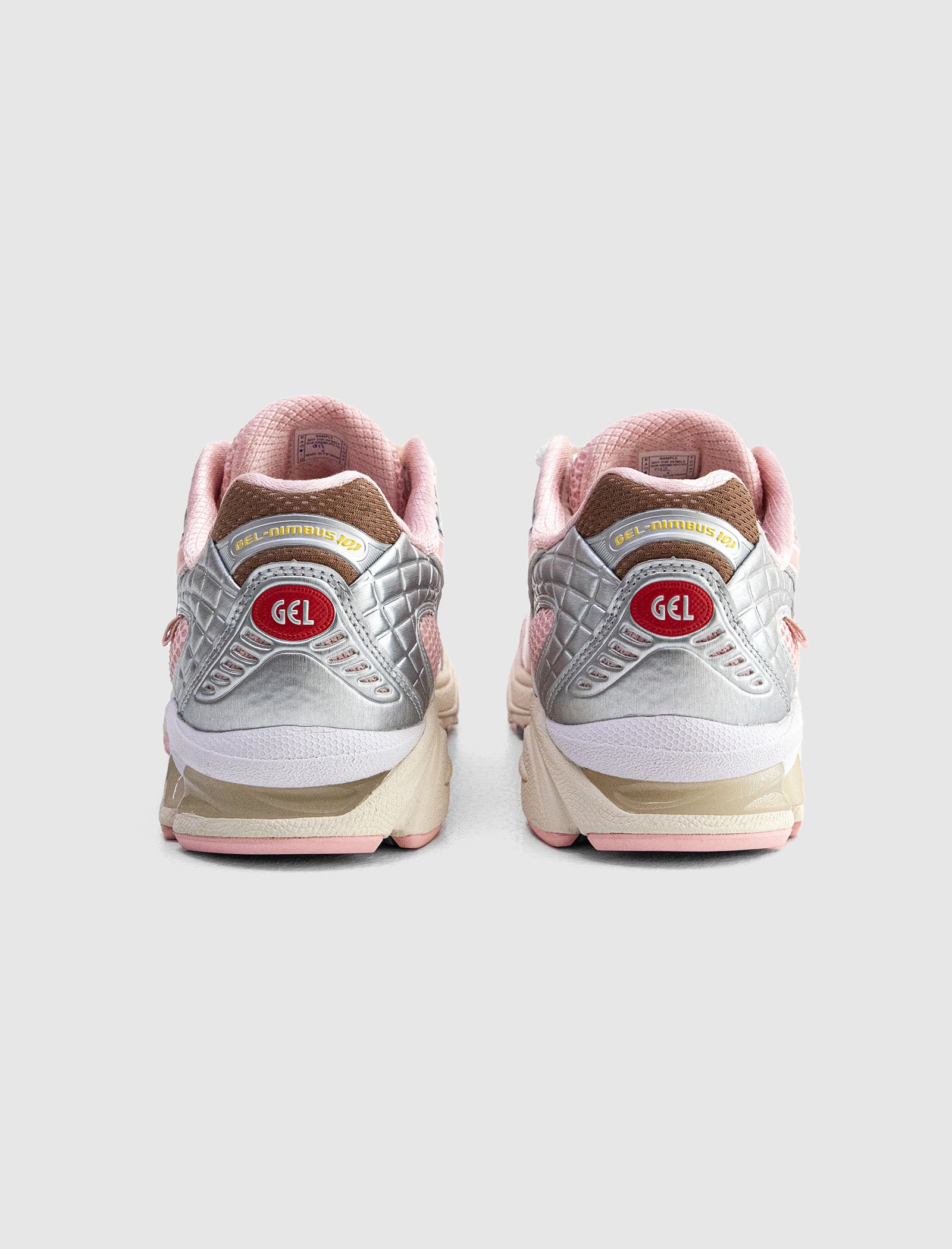 VANDY THE PINK X GEL-NIMBUS 10.1 "PINK BASE"
